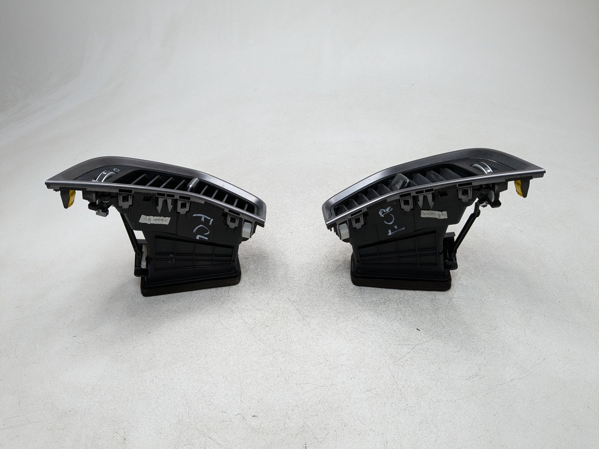 13-16 HYUNDAI SANTA FE OEM DASH AC HEATER VENTS FRONT CENTER LEFT AND RIGHT SIDE