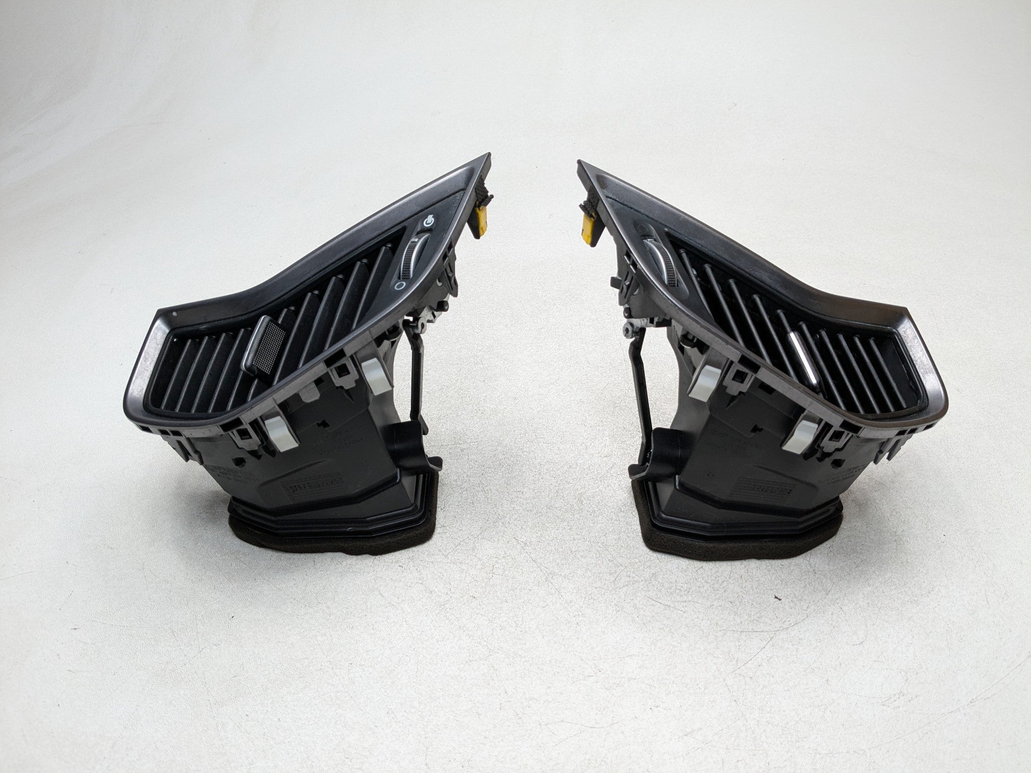 13-16 HYUNDAI SANTA FE OEM DASH AC HEATER VENTS FRONT CENTER LEFT AND RIGHT SIDE