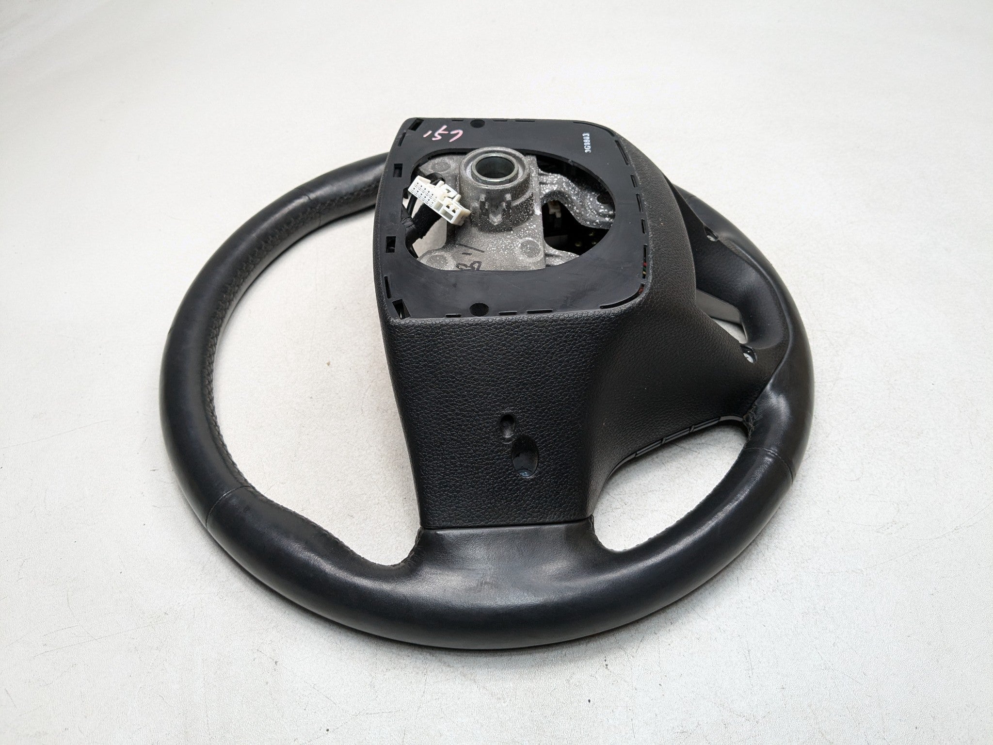 13-16 HYUNDAI SANTA FE OEM STEERING WHEEL WITH MULTIFUNCTIONAL CONTROL SWITCH