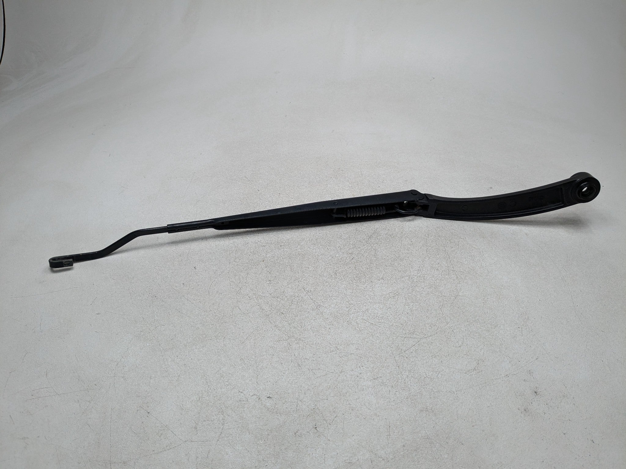 13 - 16 HYUNDAI SANTA FE OEM WIPER ARM WINDSHIELD WASHER FRONT LEFT DRIVER SIDE