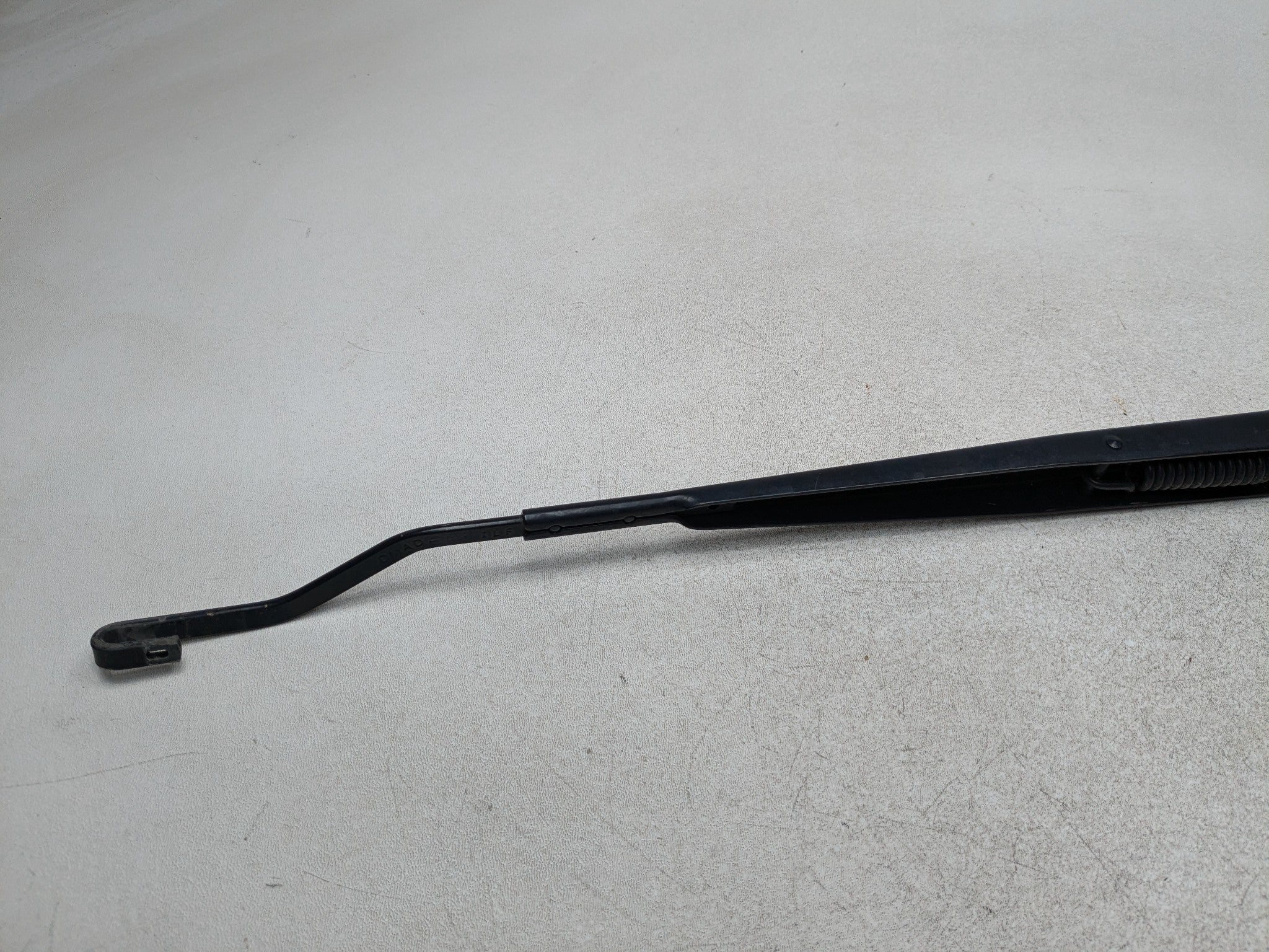 13 - 16 HYUNDAI SANTA FE OEM WIPER ARM WINDSHIELD WASHER FRONT LEFT DRIVER SIDE