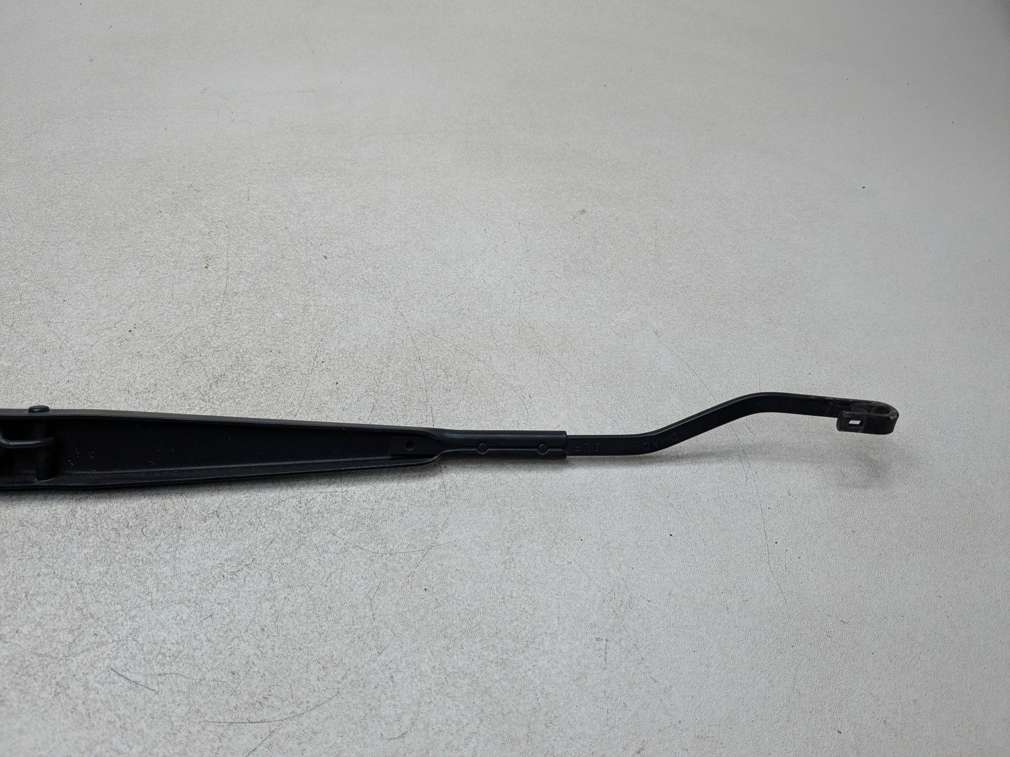 13 - 16 HYUNDAI SANTA FE OEM WIPER ARM WINDSHIELD WASHER FRONT LEFT DRIVER SIDE
