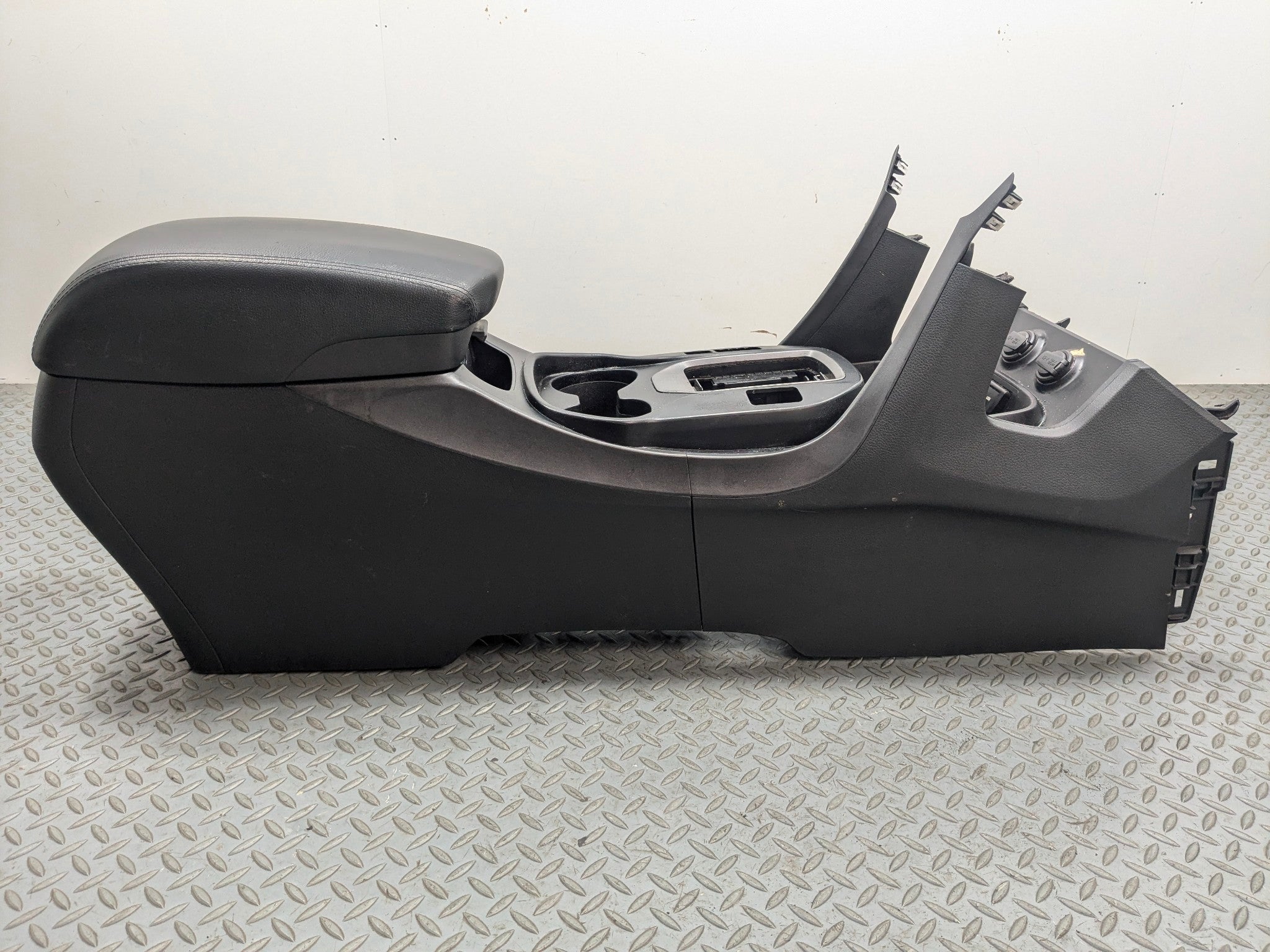 13 - 16 HYUNDAI SANTA FE OEM FRONT CENTER CONSOLE ARMREST STORAGE COMPARTMENT