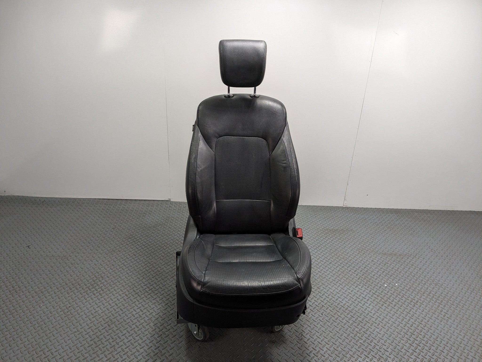 13 - 16 HYUNDAI SANTA FE OEM SEAT ASSEMBLY BLACK LEATHER FRONT RIGHT PASSENGER