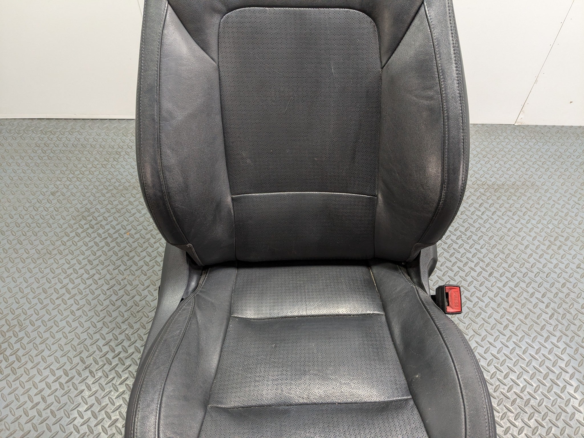 13 - 16 HYUNDAI SANTA FE OEM SEAT ASSEMBLY BLACK LEATHER FRONT RIGHT PASSENGER