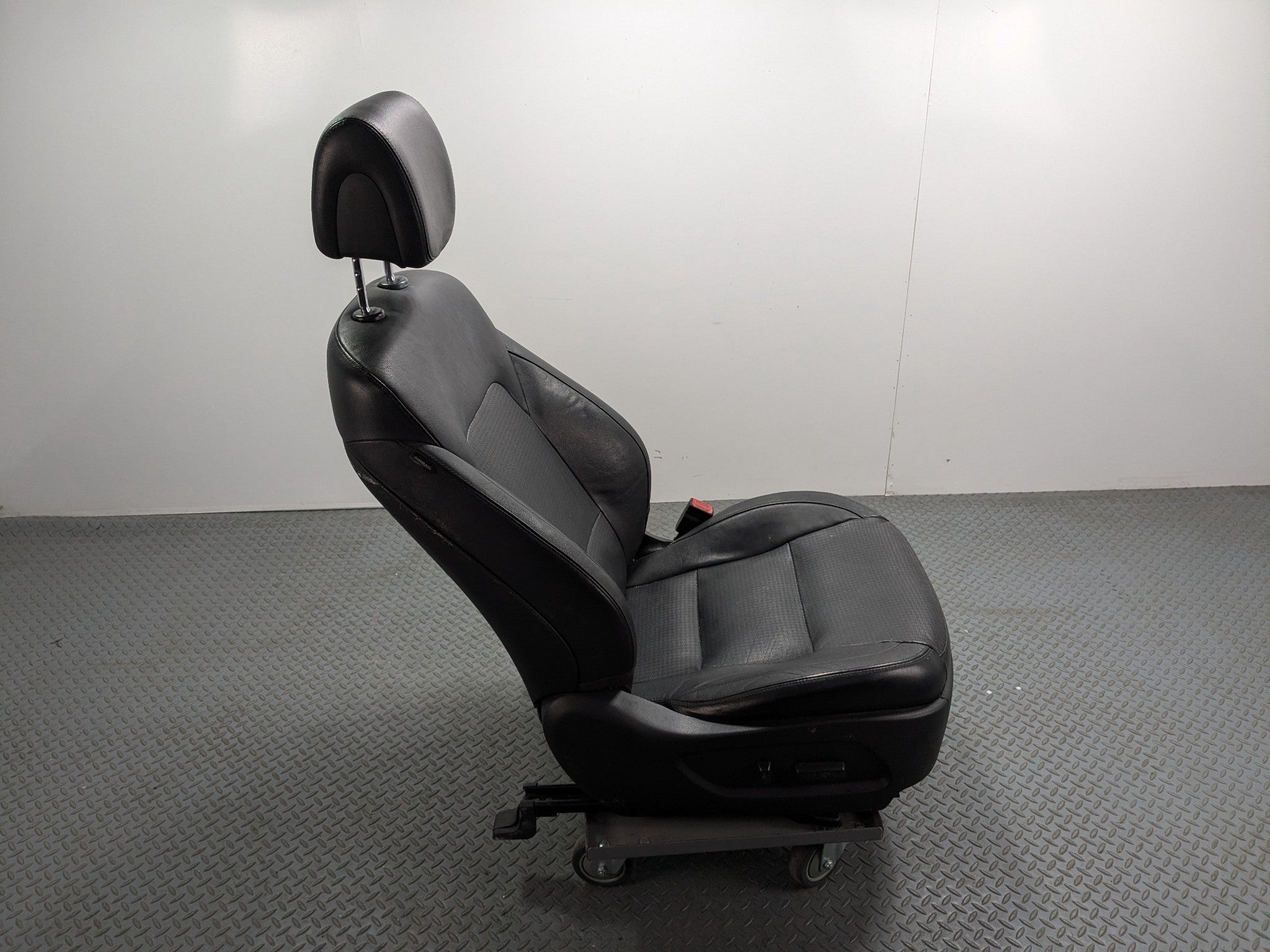 13 - 16 HYUNDAI SANTA FE OEM SEAT ASSEMBLY BLACK LEATHER FRONT RIGHT PASSENGER