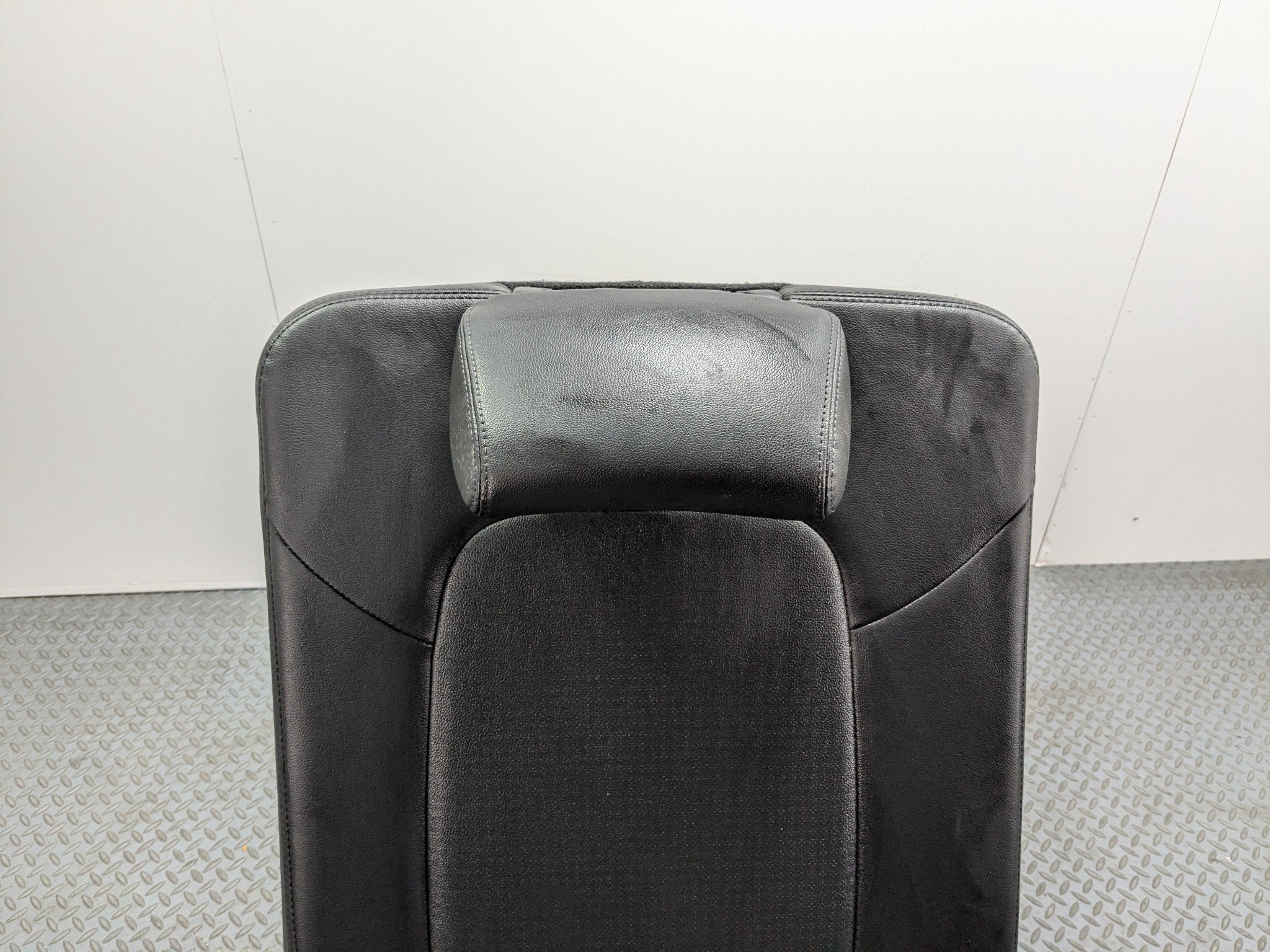 13 - 16 HYUNDAI SANTA FE OEM REAR RIGHT SIDE 3RD ROW SEAT ASSEMBLY BLACK LEATHER