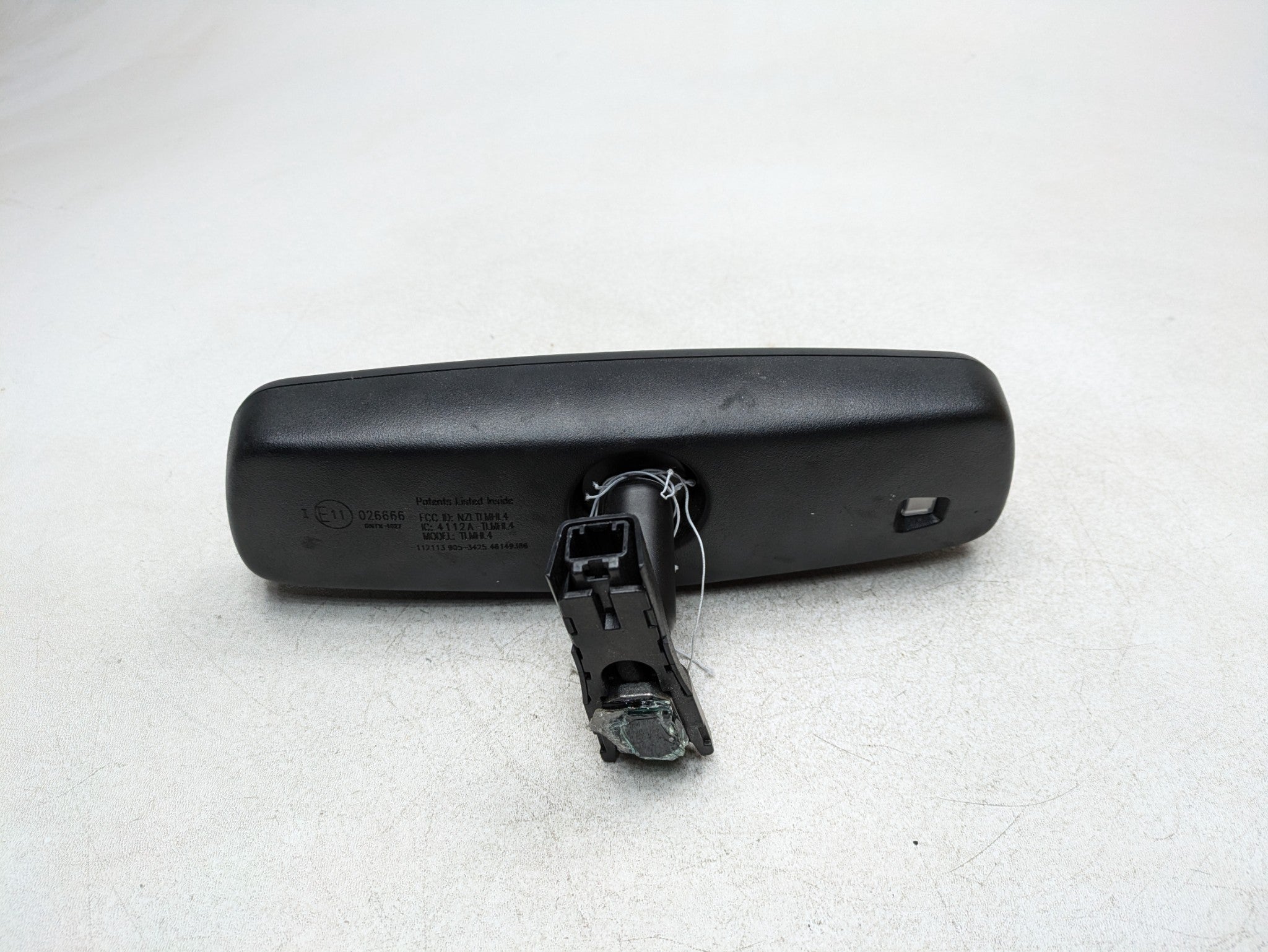 13 - 16 HYUNDAI SANTA FE OEM INTERIOR REAR VIEW MIRROR UPPER WITH AUTO DIMMING