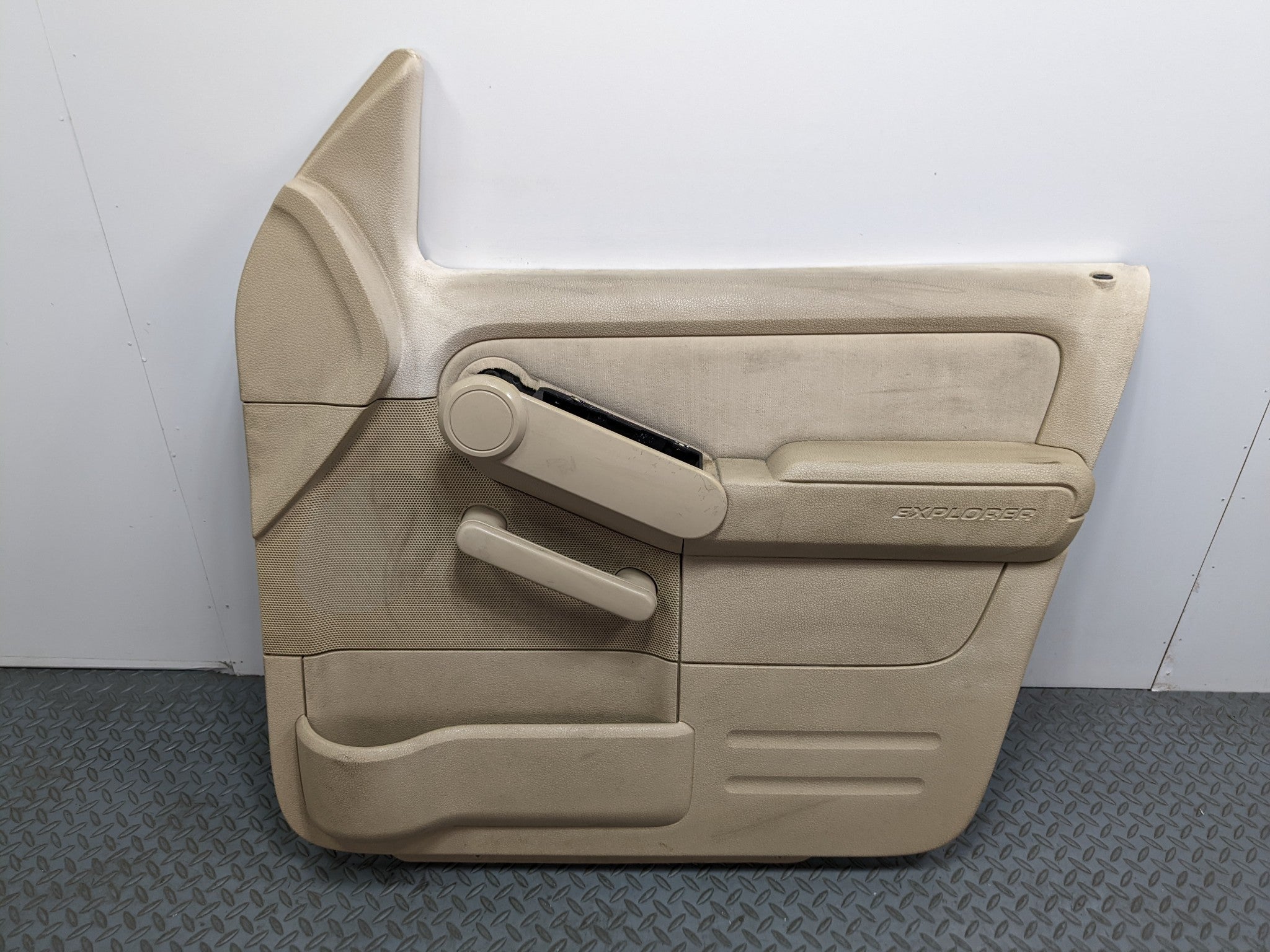 06 - 10 FORD EXPLORER OEM INTERIOR DOOR TRIM PANEL FRONT RIGHT PASSENGER SIDE