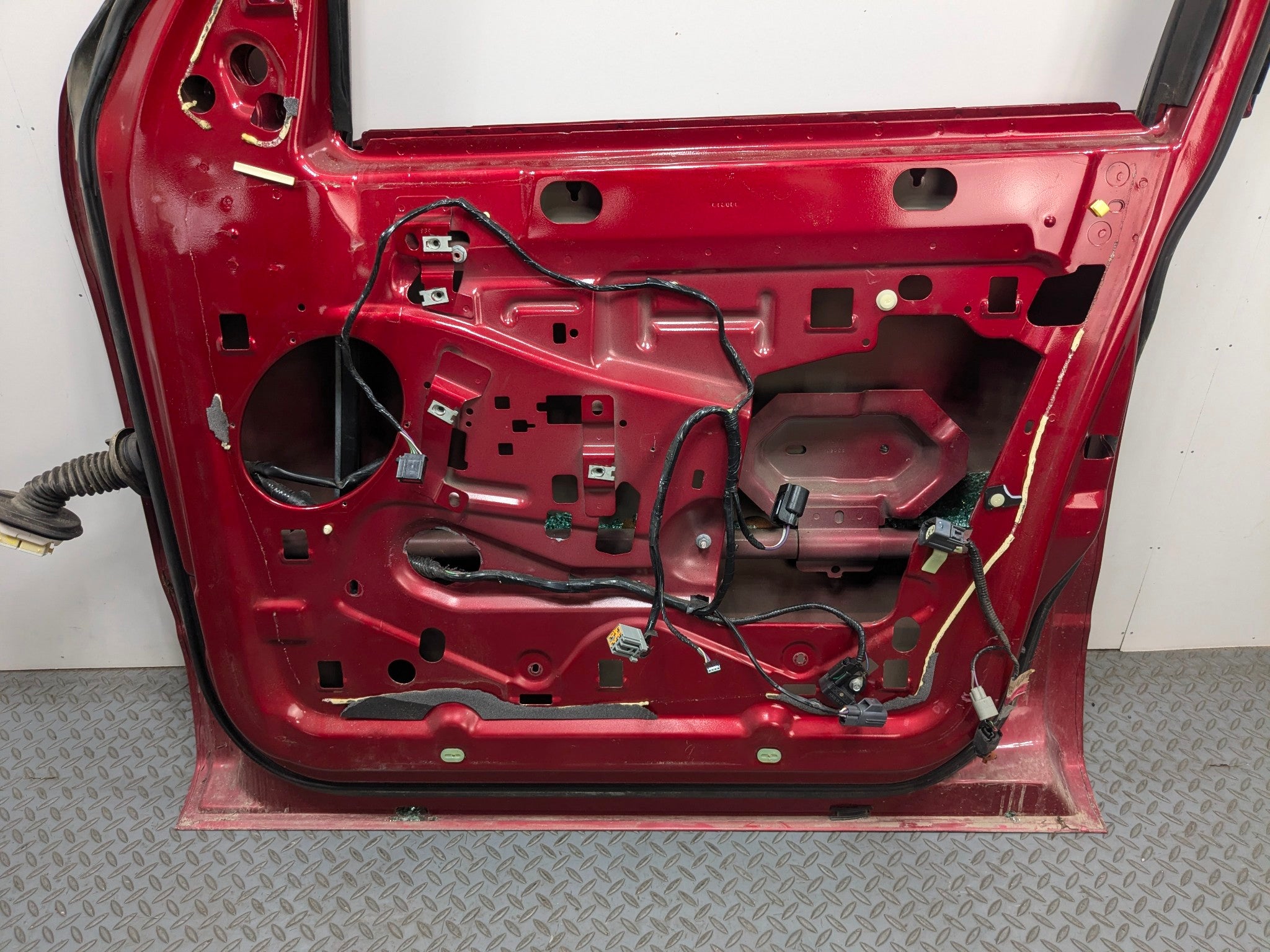 06 - 10 FORD EXPLORER OEM DOOR SHELL PANEL ASSEMBLY FRONT RIGHT PASSENGER SIDE