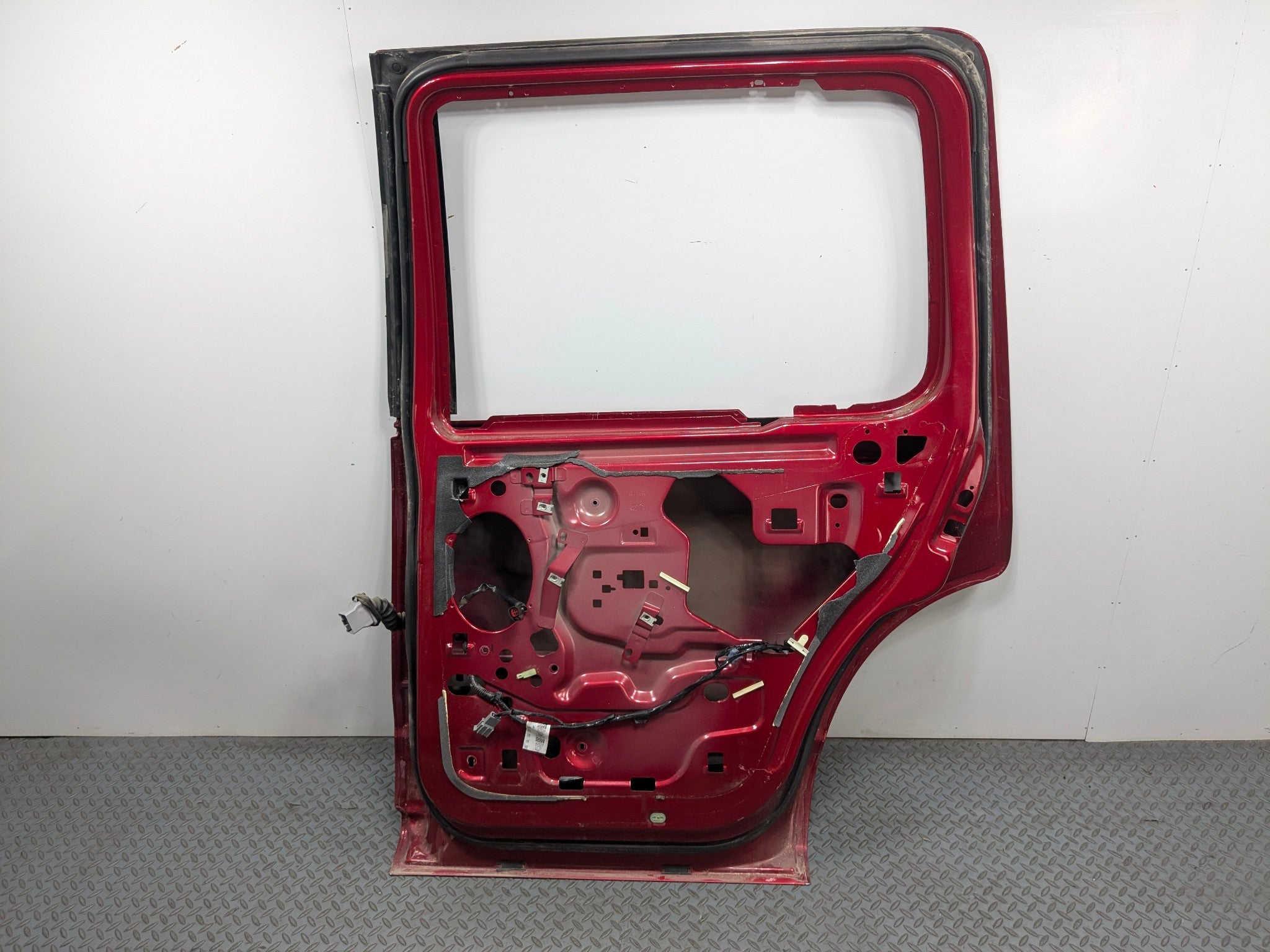 06 - 10 FORD EXPLORER OEM DOOR SHELL PANEL ASSEMBLY REAR RIGHT PASSENGER SIDE