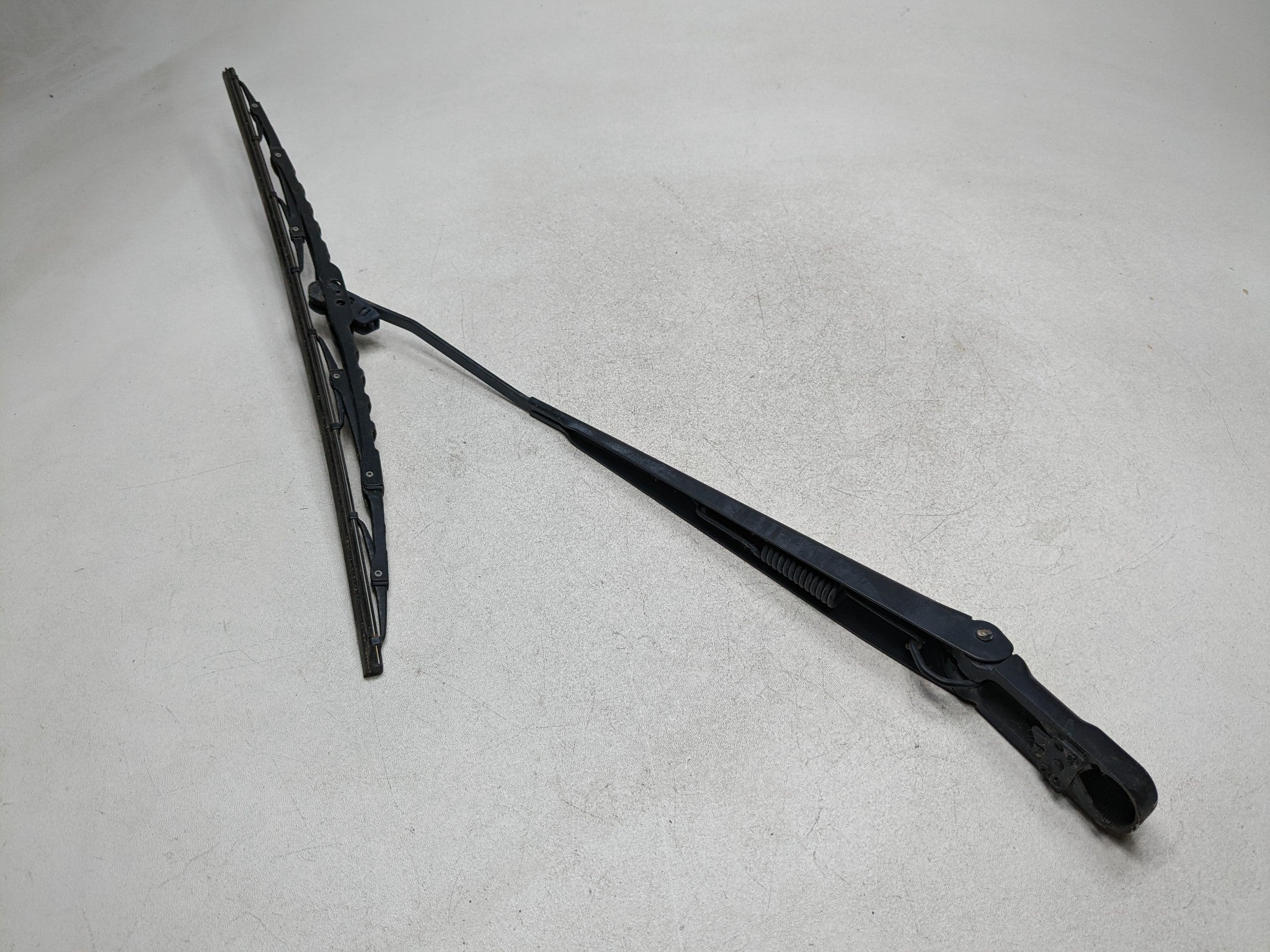 2006 - 2010 FORD EXPLORER OEM WINDSHIELD WIPER ARM WITH BLADE FRONT LEFT SIDE