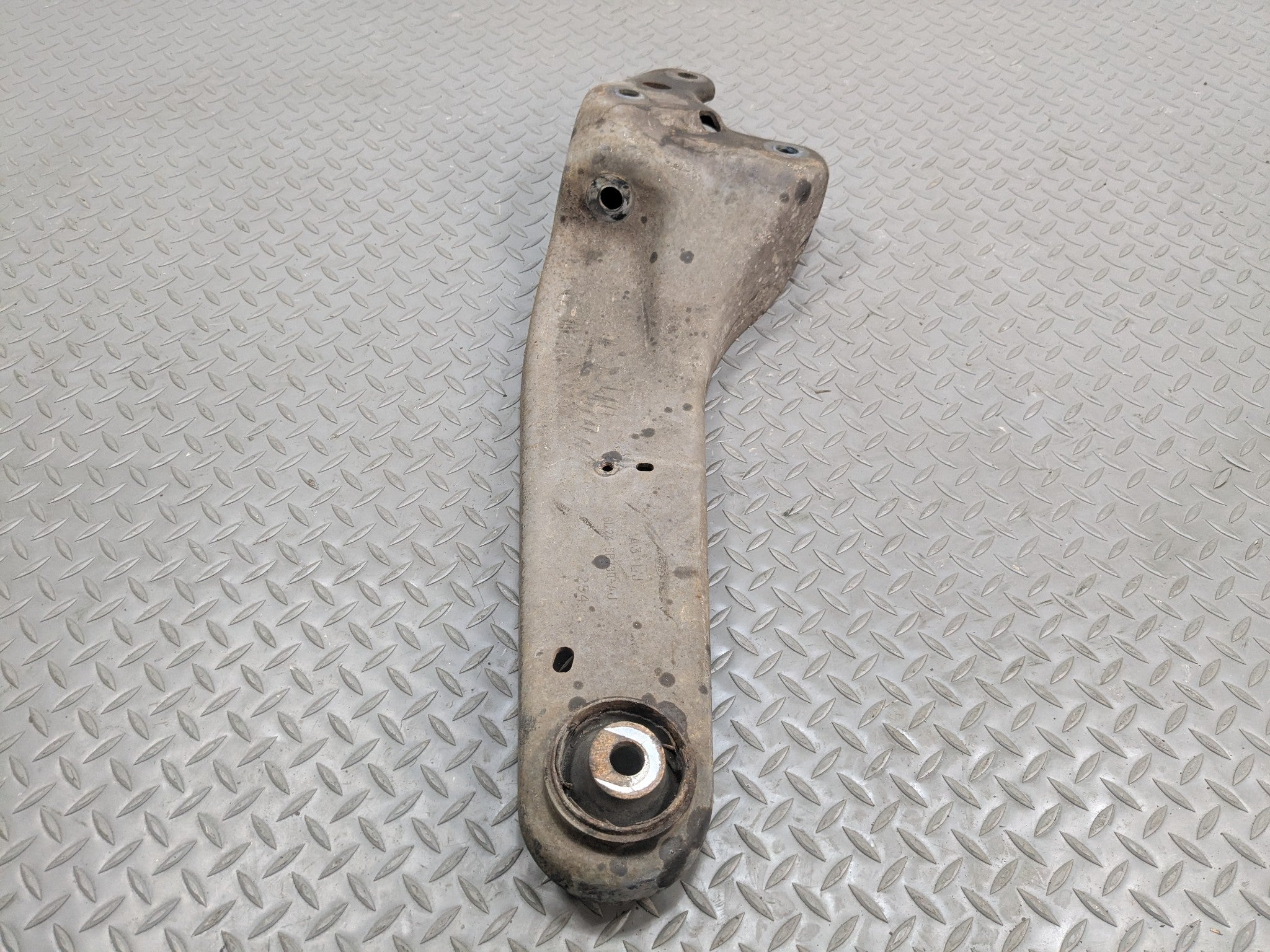 06 - 10 FORD EXPLORER OEM LOWER CONTROL ARM TRAILING REAR RIGHT PASSENGER SIDE