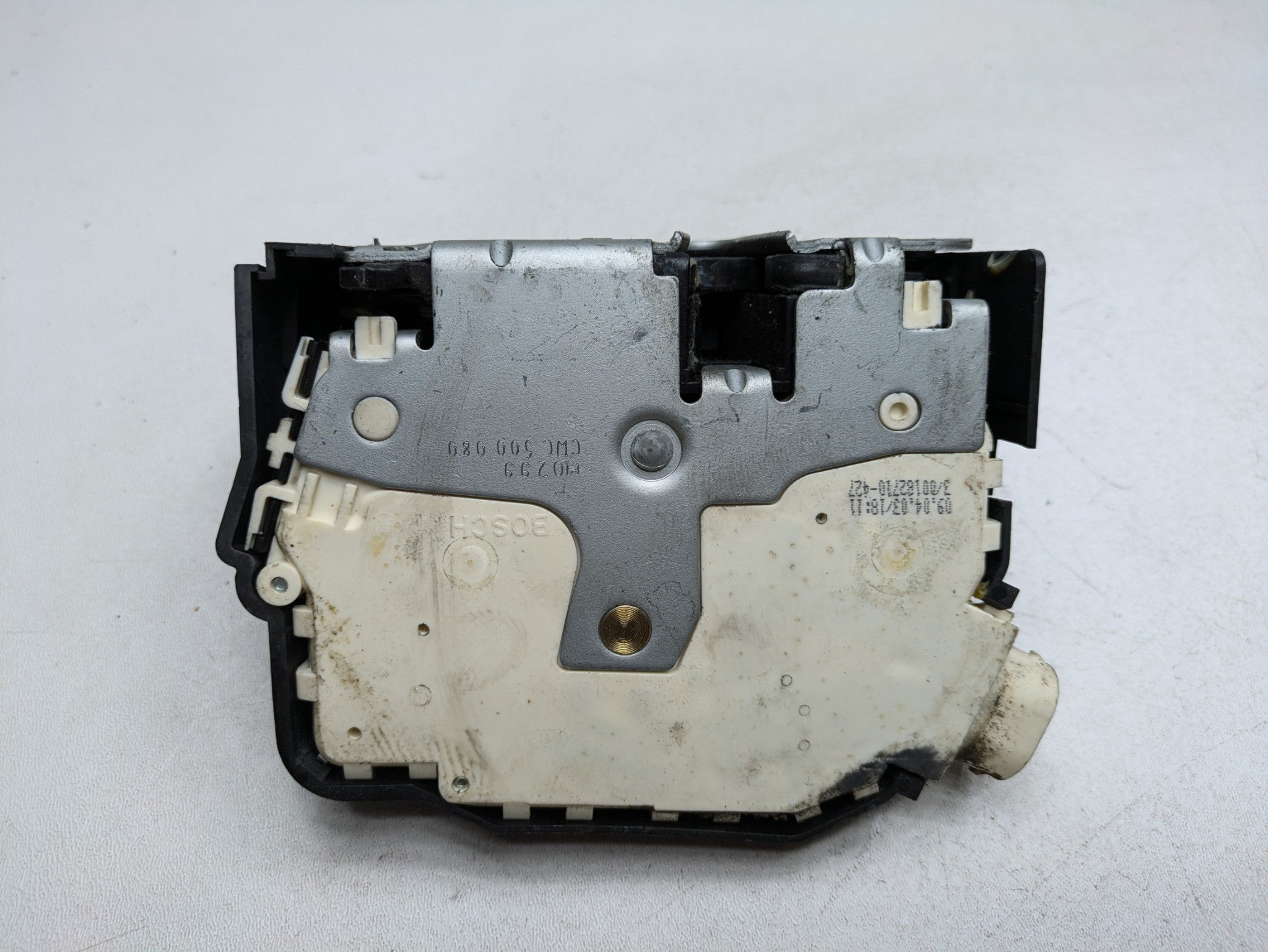 2003 - 2005 LAND ROVER RANGE ROVER OEM DOOR LOCK LATCH ACTUATOR REAR RIGHT SIDE