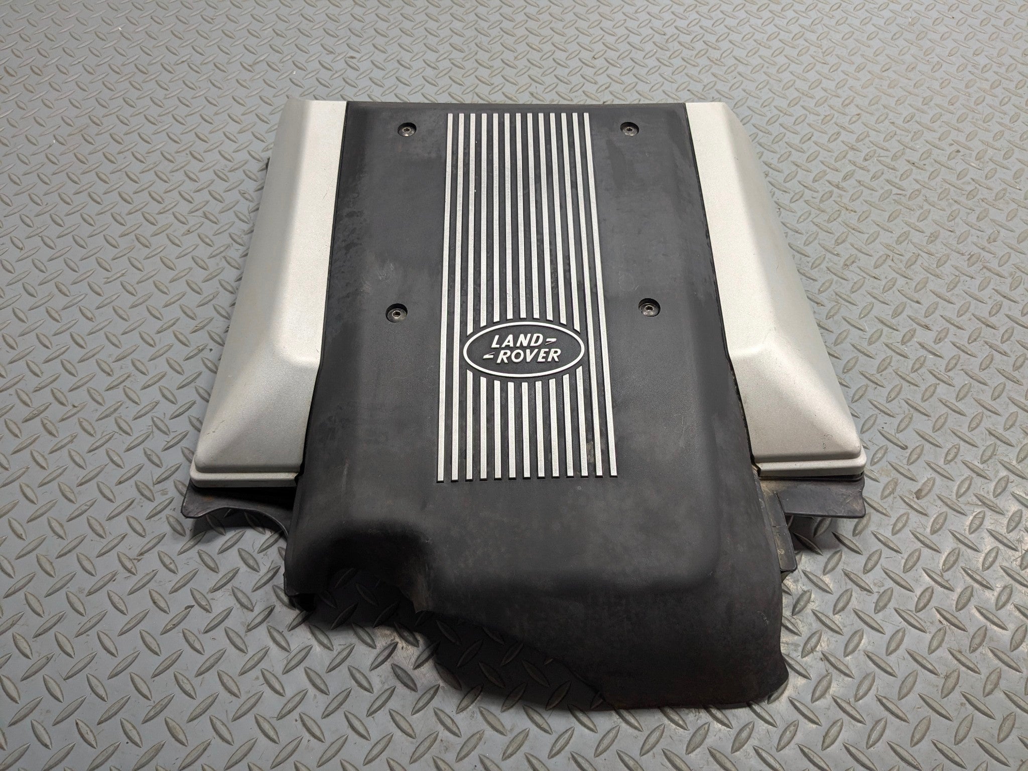 2003 - 2005 LAND ROVER RANGE ROVER OEM ENGINE MOTOR UPPER COVER PANEL SHIELD