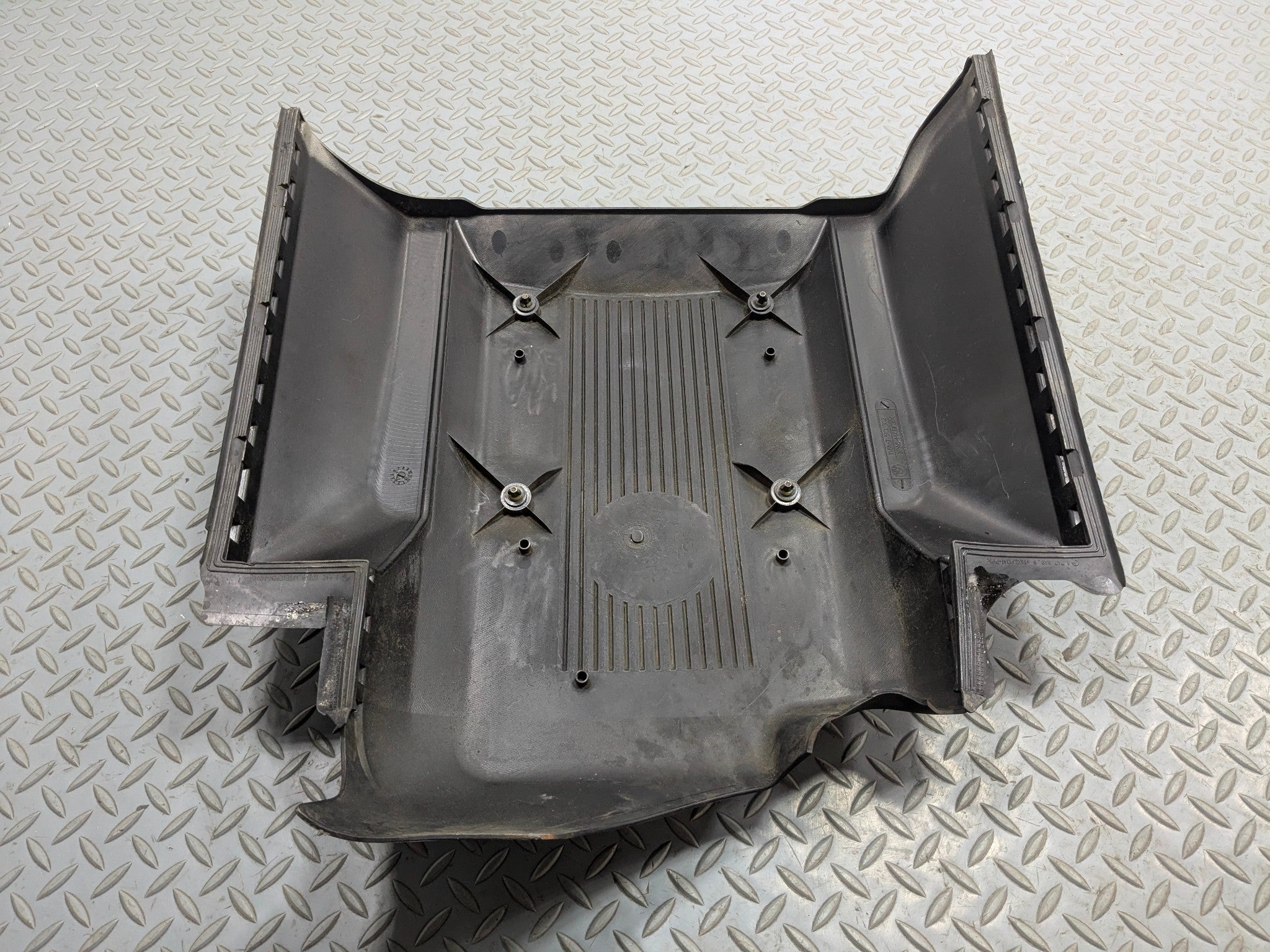 2003 - 2005 LAND ROVER RANGE ROVER OEM ENGINE MOTOR UPPER COVER PANEL SHIELD