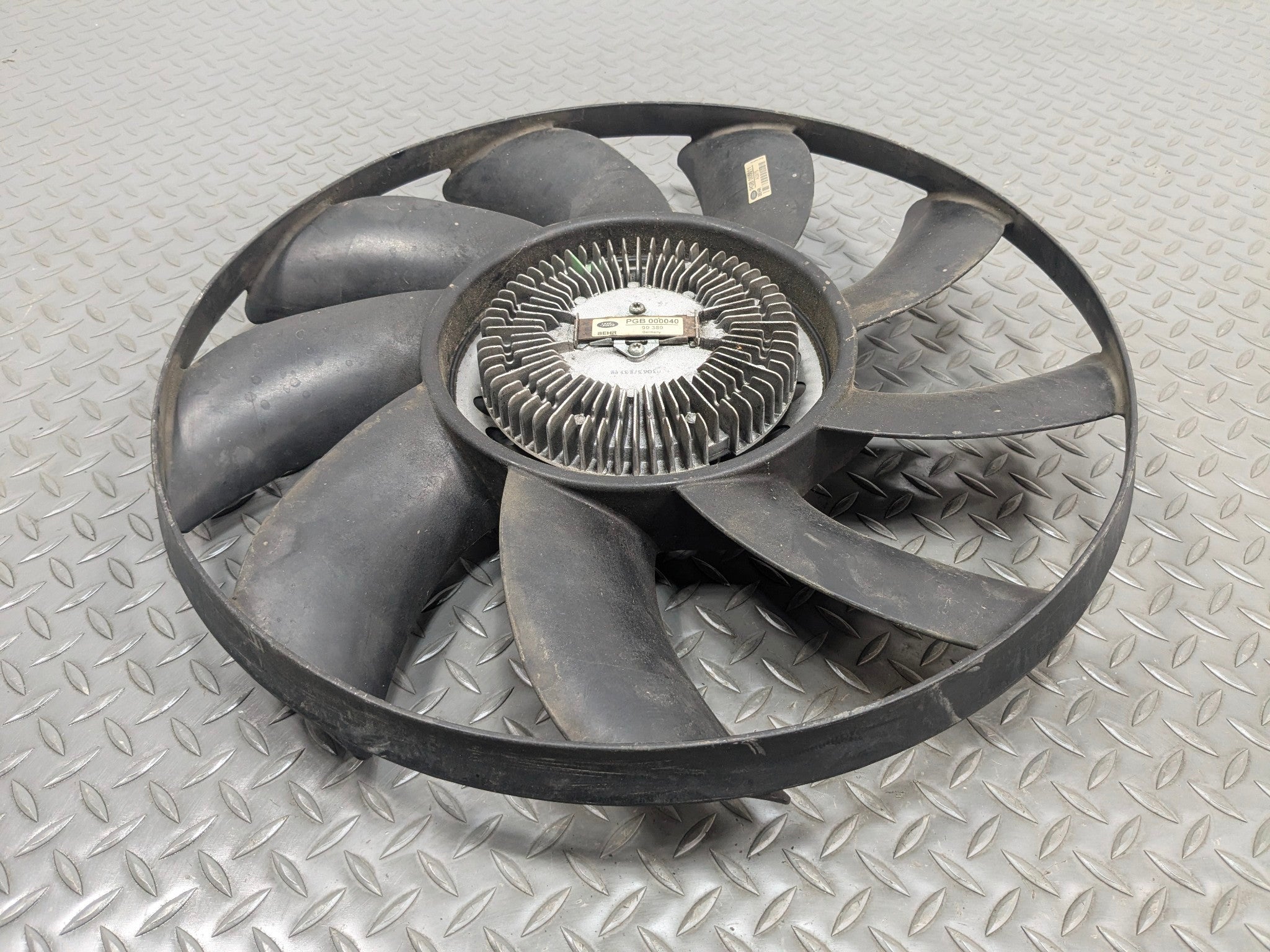 2003 - 2005 LAND ROVER RANGE ROVER OEM FAN BLADE WITH CLUTCH ENGINE COOLING