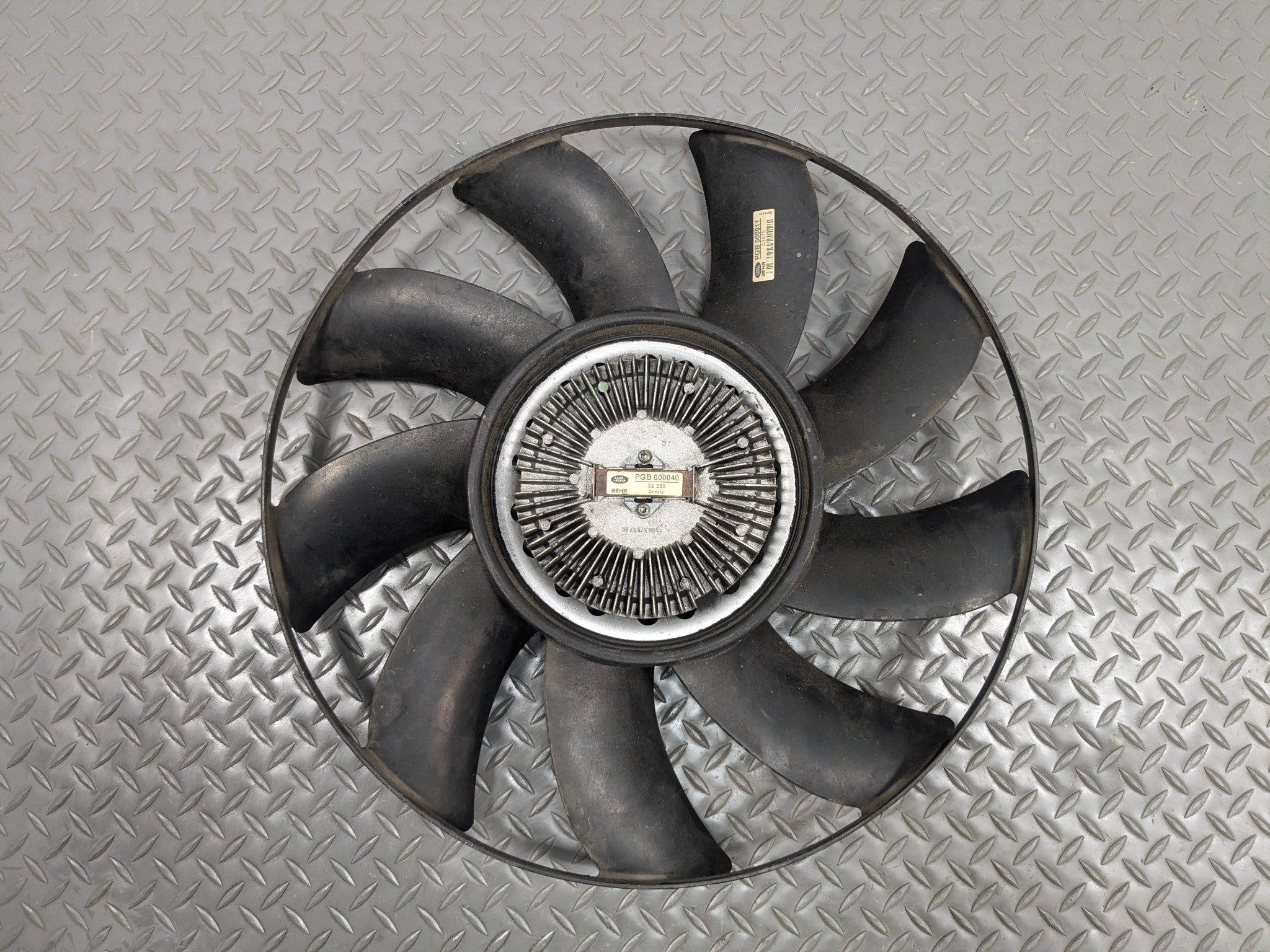 2003 - 2005 LAND ROVER RANGE ROVER OEM FAN BLADE WITH CLUTCH ENGINE COOLING