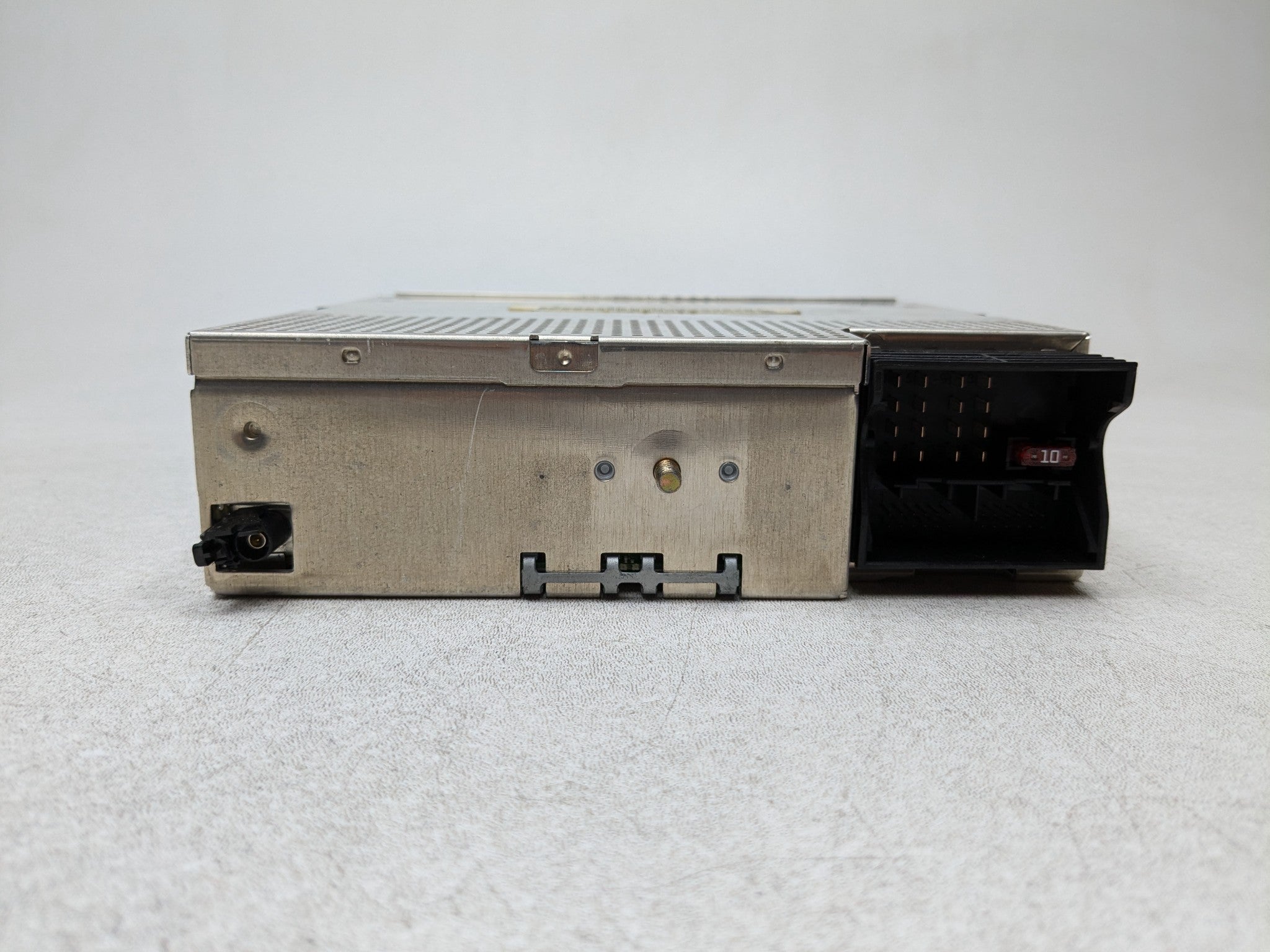 2003 - 2005 LAND ROVER RANGE ROVER OEM AM FM RADIO TUNER RECEIVER MODULE