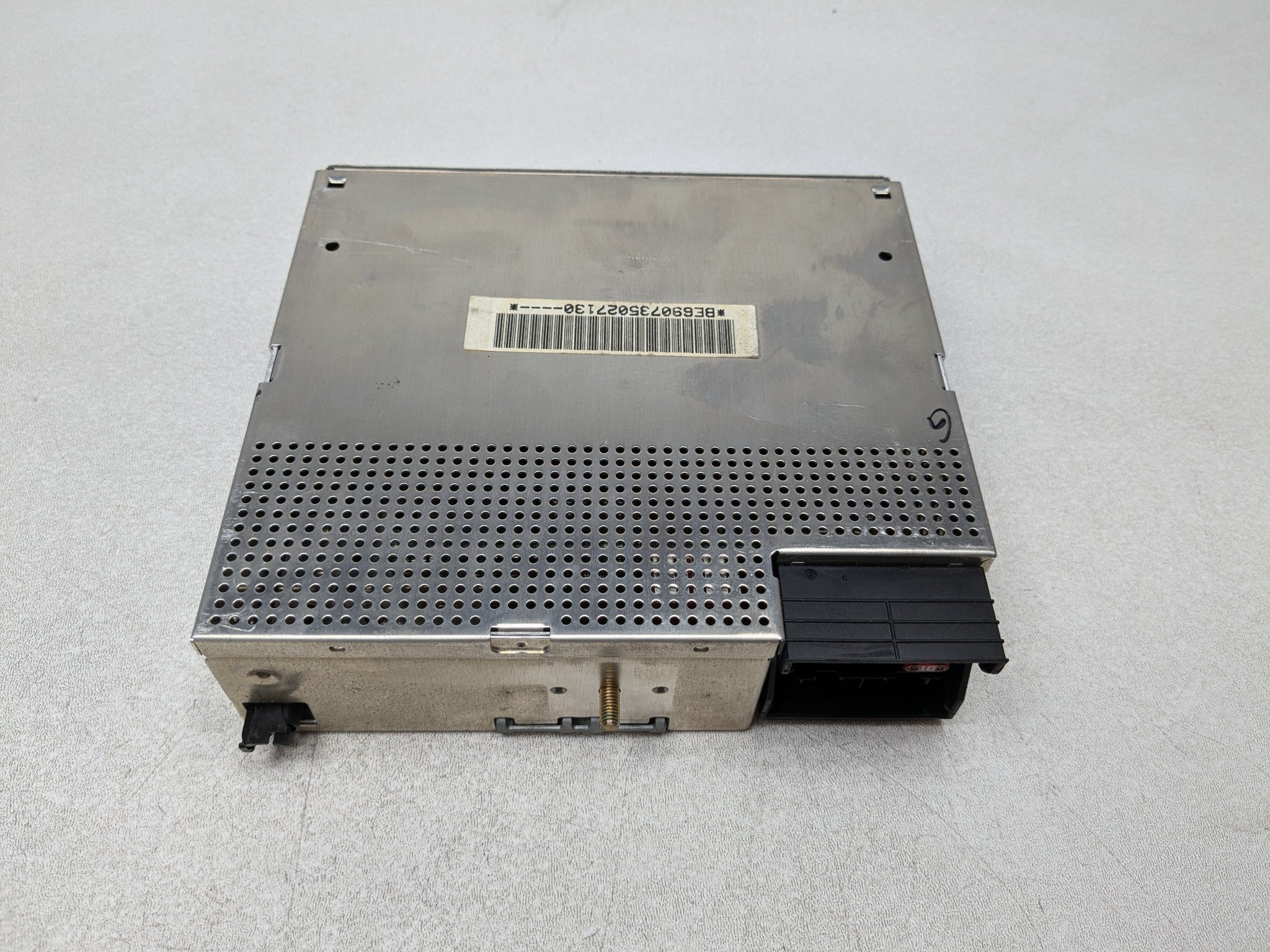2003 - 2005 LAND ROVER RANGE ROVER OEM AM FM RADIO TUNER RECEIVER MODULE