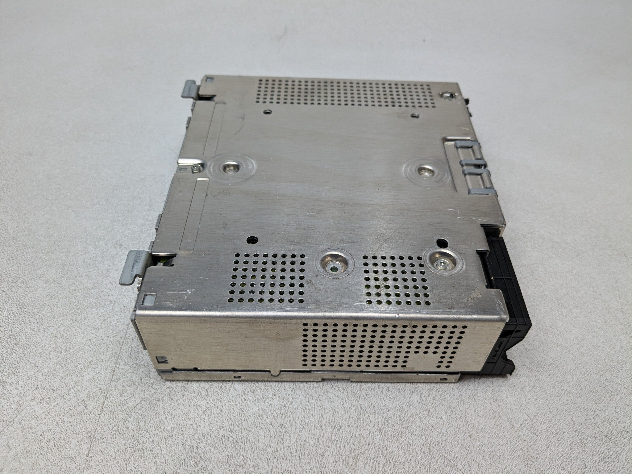 2003 - 2005 LAND ROVER RANGE ROVER OEM AM FM RADIO TUNER RECEIVER MODULE