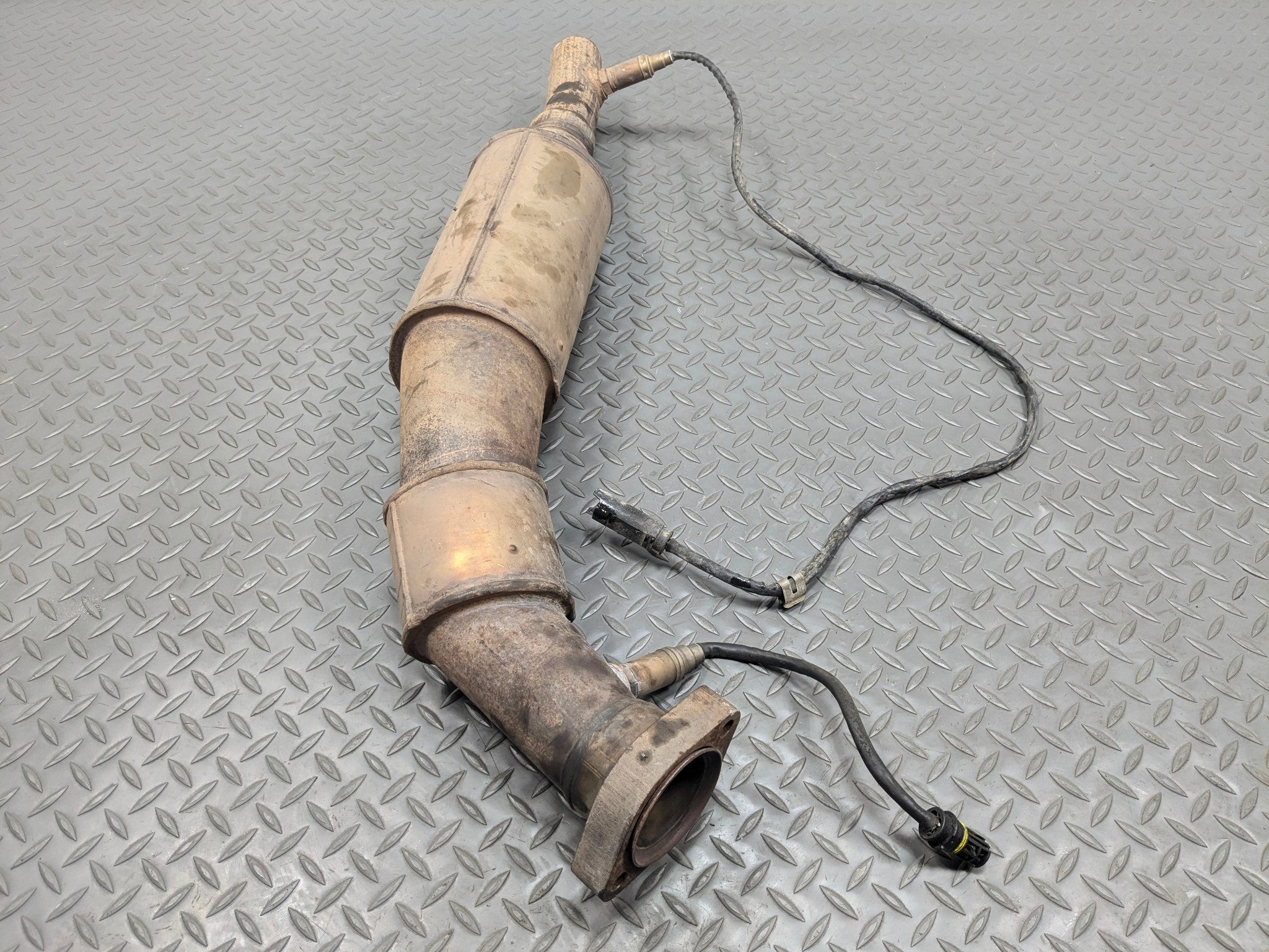2003 - 2005 LAND ROVER RANGE ROVER OEM RIGHT SIDE EXHAUST MANIFOLD DOWNPIPE