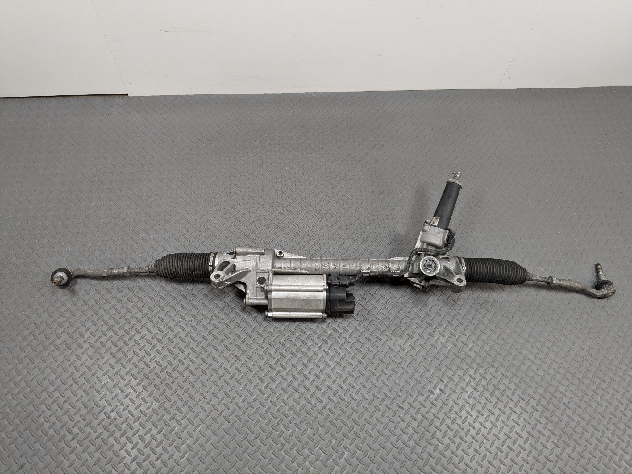 2014 - 2016 BMW 528I OEM ELECTRIC POWER STEERING GEAR RACK AND PINION ASSEMBLY