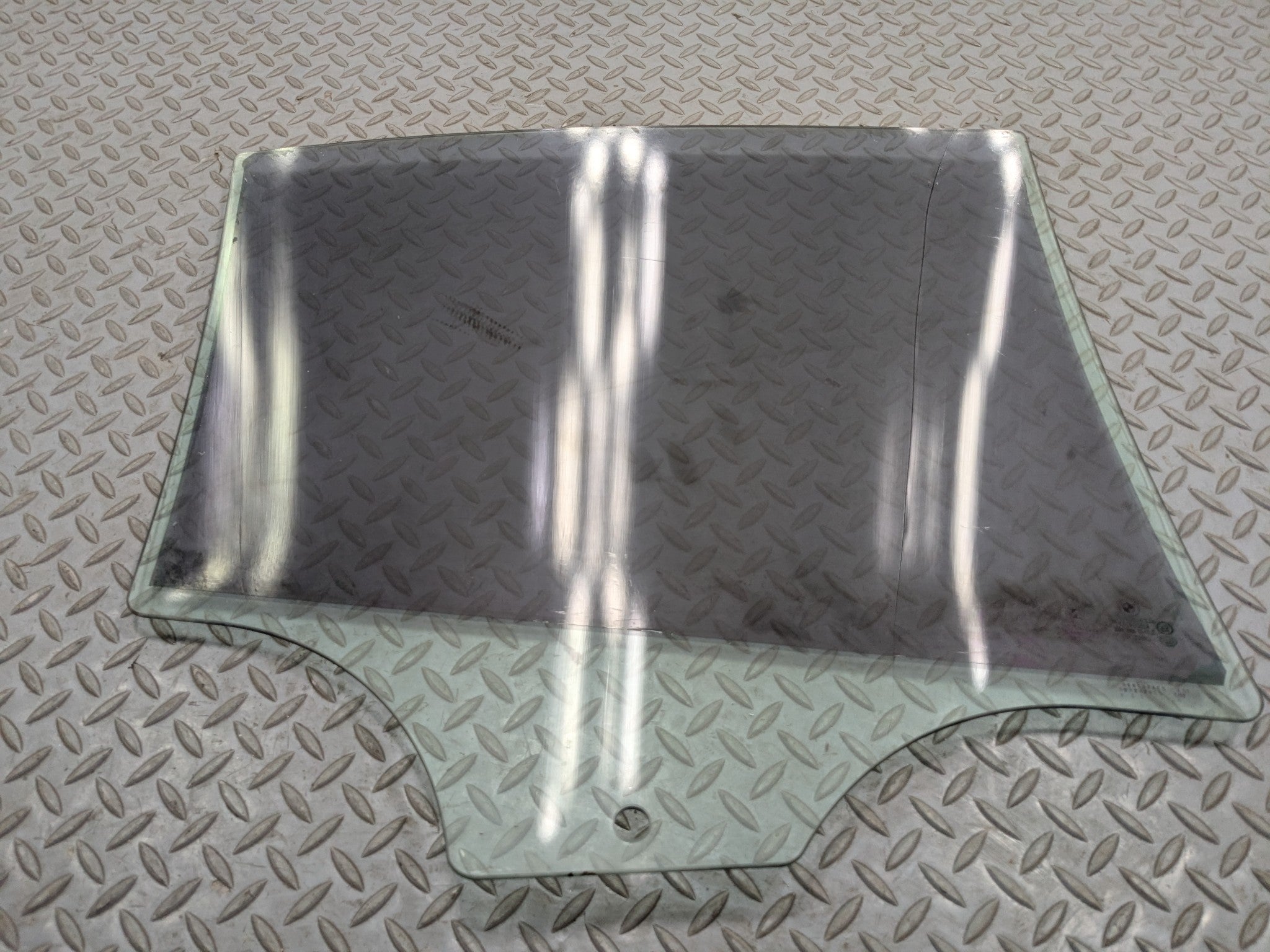2014 - 2016 BMW 528I OEM DOOR WINDOW GLASS REAR LEFT DRIVER SIDE