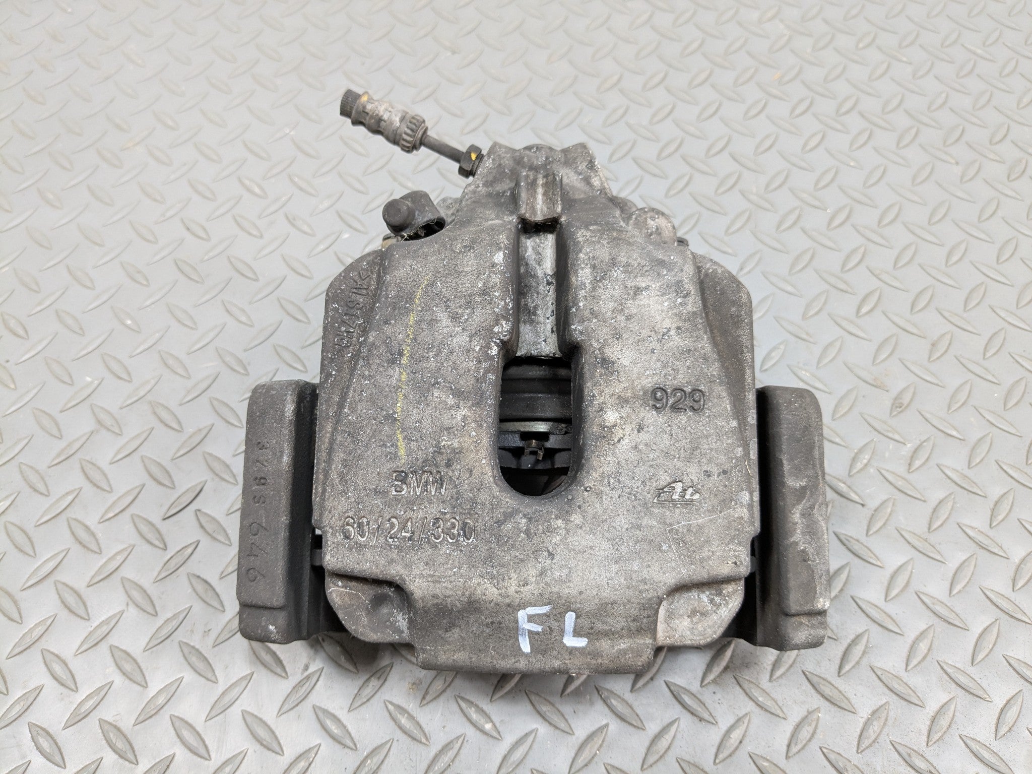 2014 - 2016 BMW 528I OEM BRAKE CALIPER ASSEMBLY FRONT LEFT DRIVER SIDE RWD