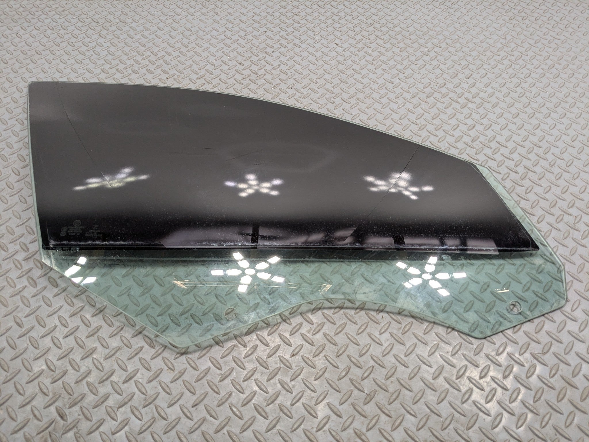 2014 - 2016 BMW 528I OEM DOOR WINDOW GLASS FRONT RIGHT PASSENGER SIDE