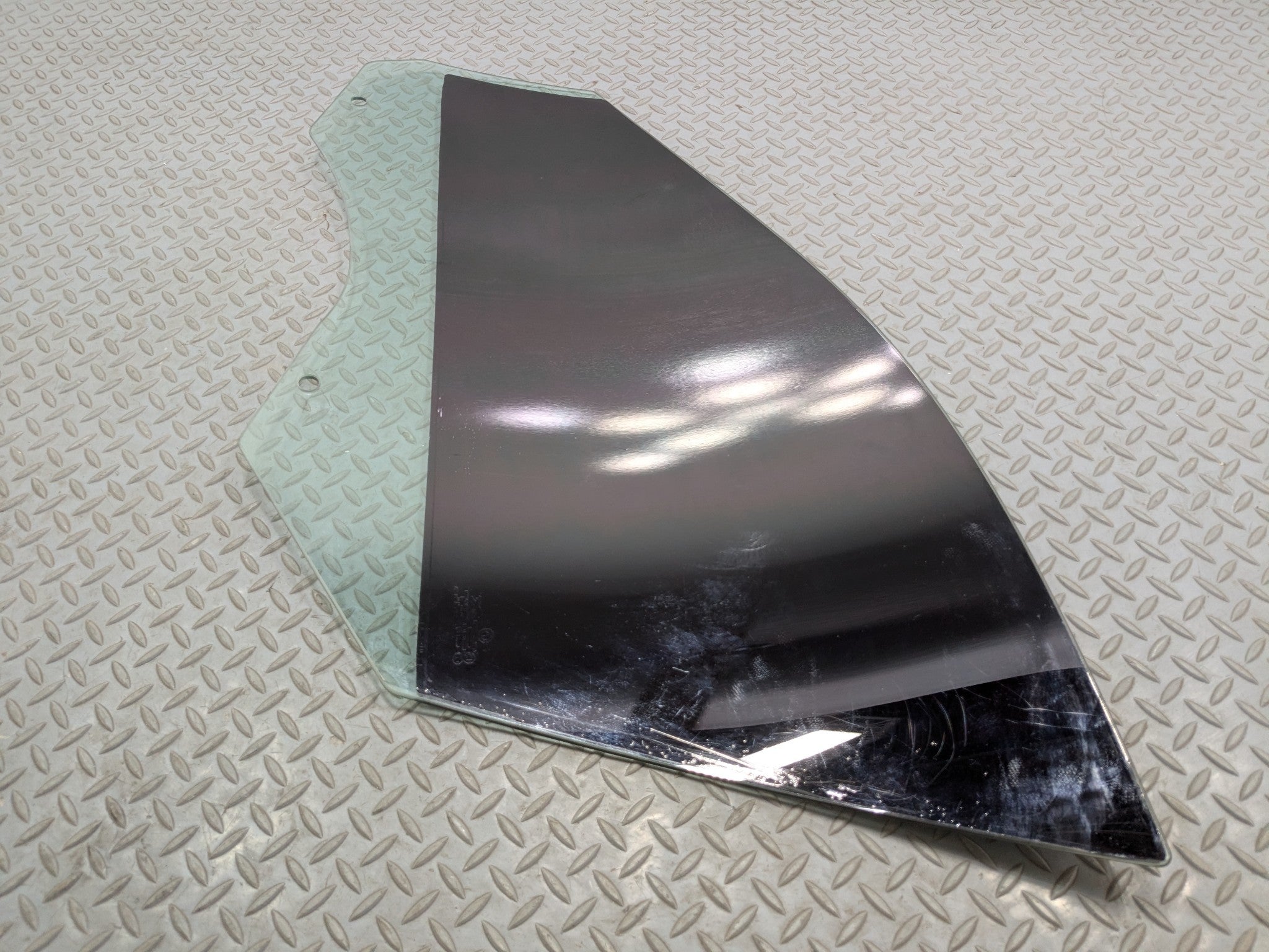 2014 - 2016 BMW 528I OEM DOOR WINDOW GLASS FRONT RIGHT PASSENGER SIDE