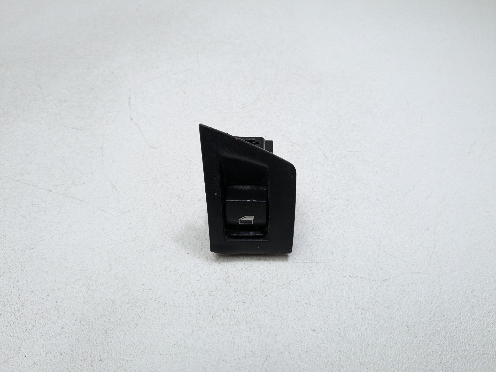 2014 - 2016 BMW 528I OEM DOOR SWITCH WINDOW CONTROL FRONT RIGHT PASSENGER SIDE