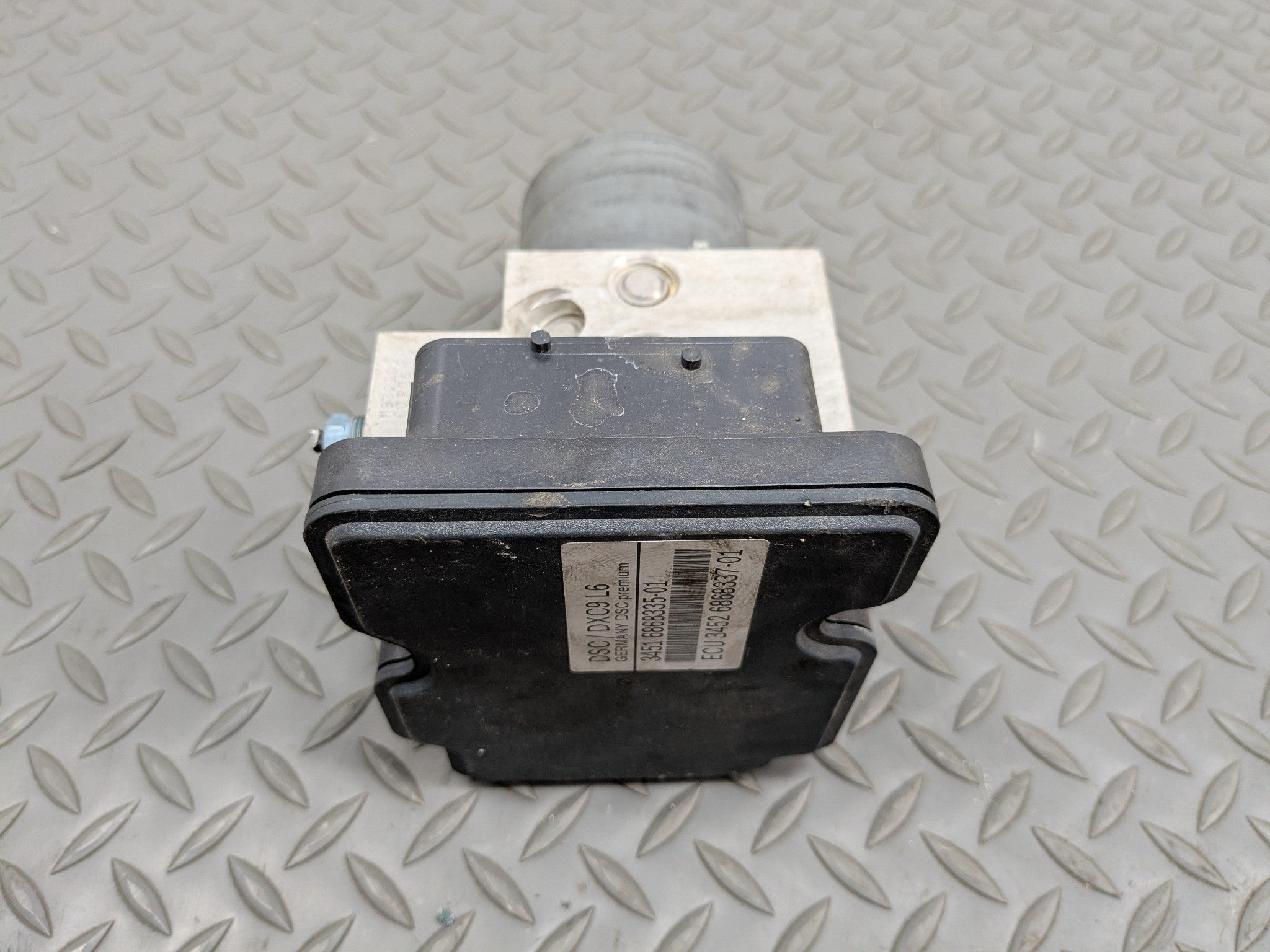 2014 - 2016 BMW 528I OEM ABS ANTI LOCK BRAKE PUMP MODULE ASSEMBLY 2.0L