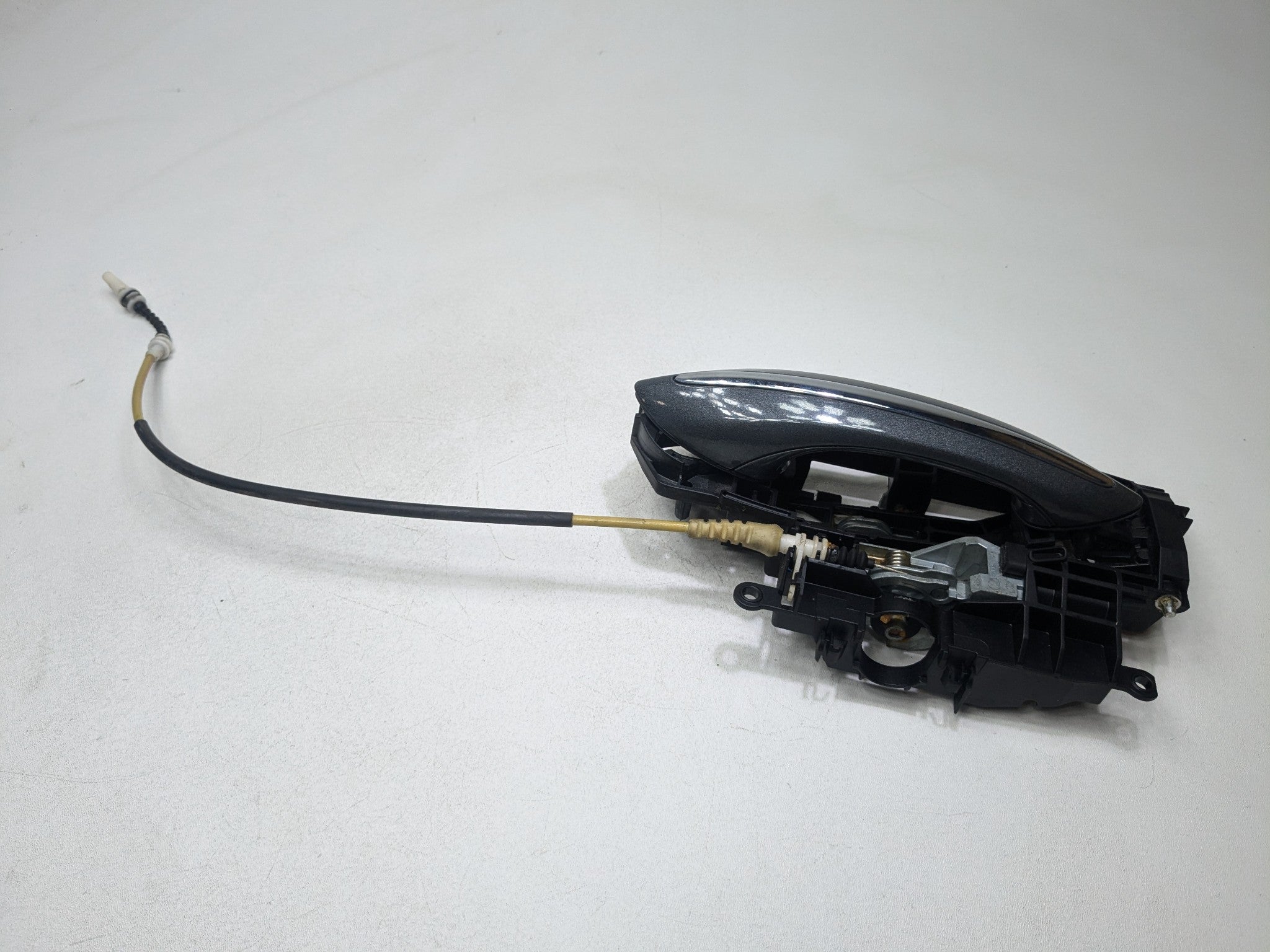 2014 - 2016 BMW 528I OEM EXTERIOR DOOR HANDLE FRONT RIGHT PASSENGER SIDE