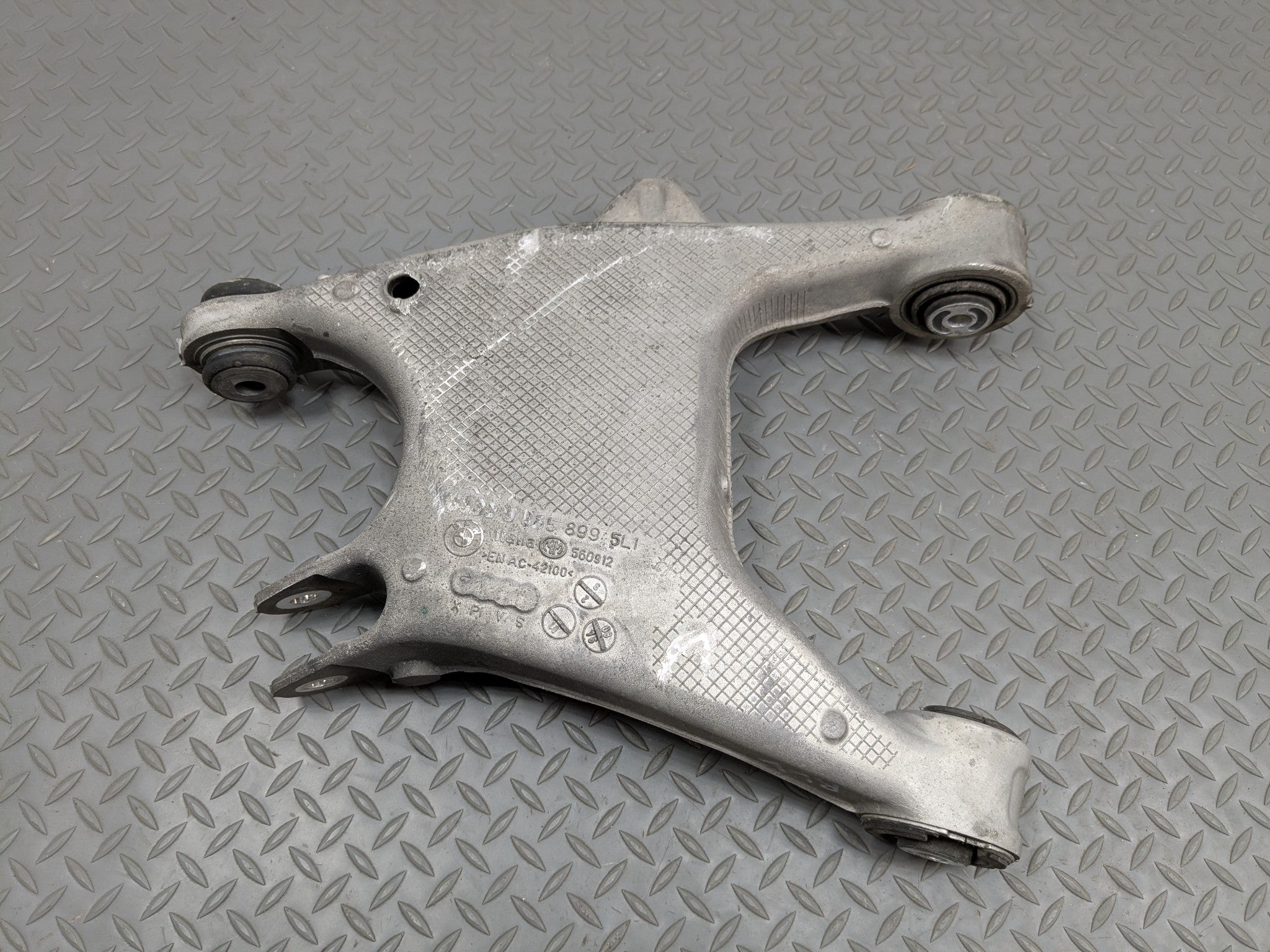 2014 - 2016 BMW 528I OEM LOWER CONTROL ARM REAR LEFT DRIVER SIDE