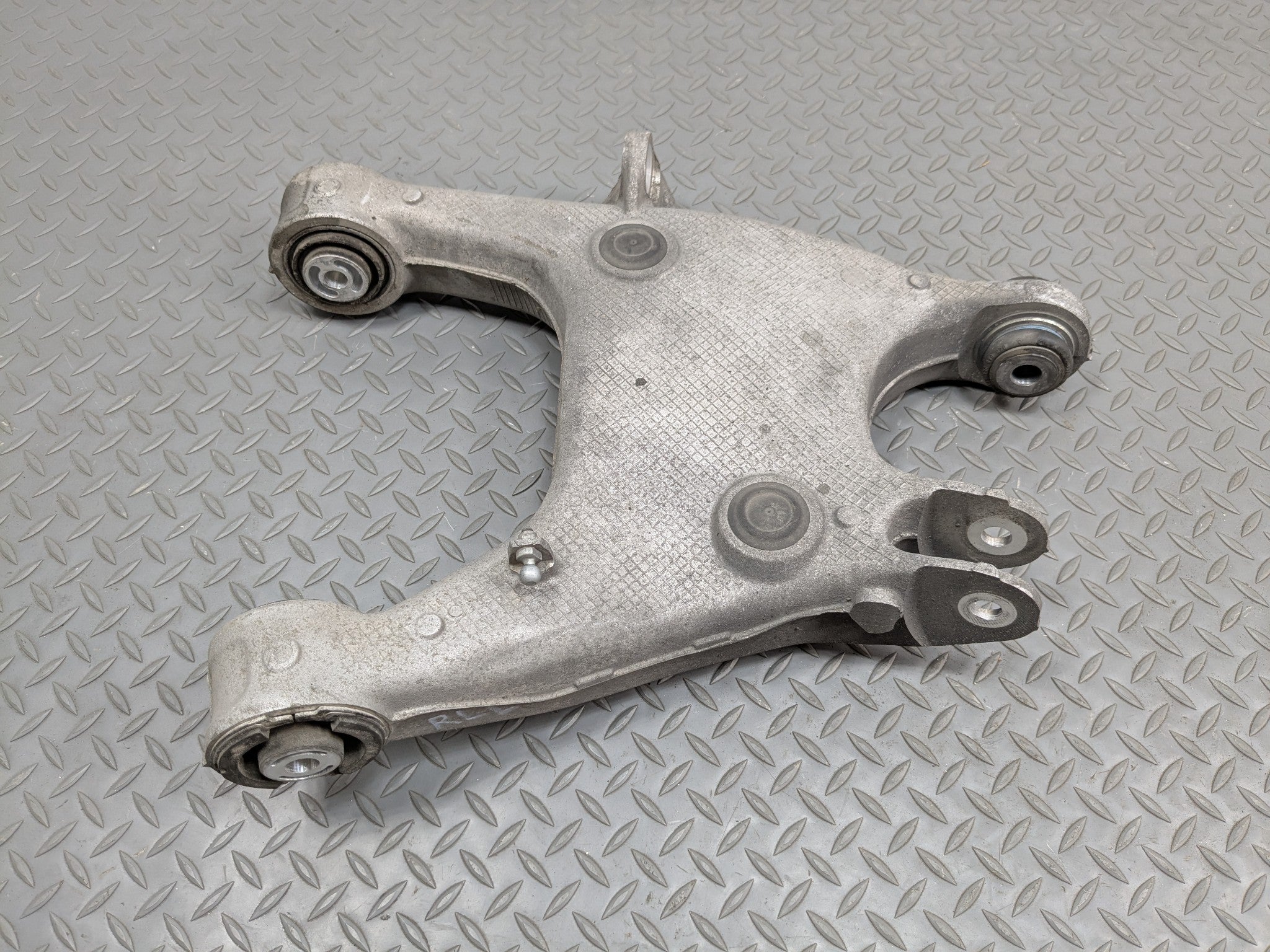 2014 - 2016 BMW 528I OEM LOWER CONTROL ARM REAR LEFT DRIVER SIDE