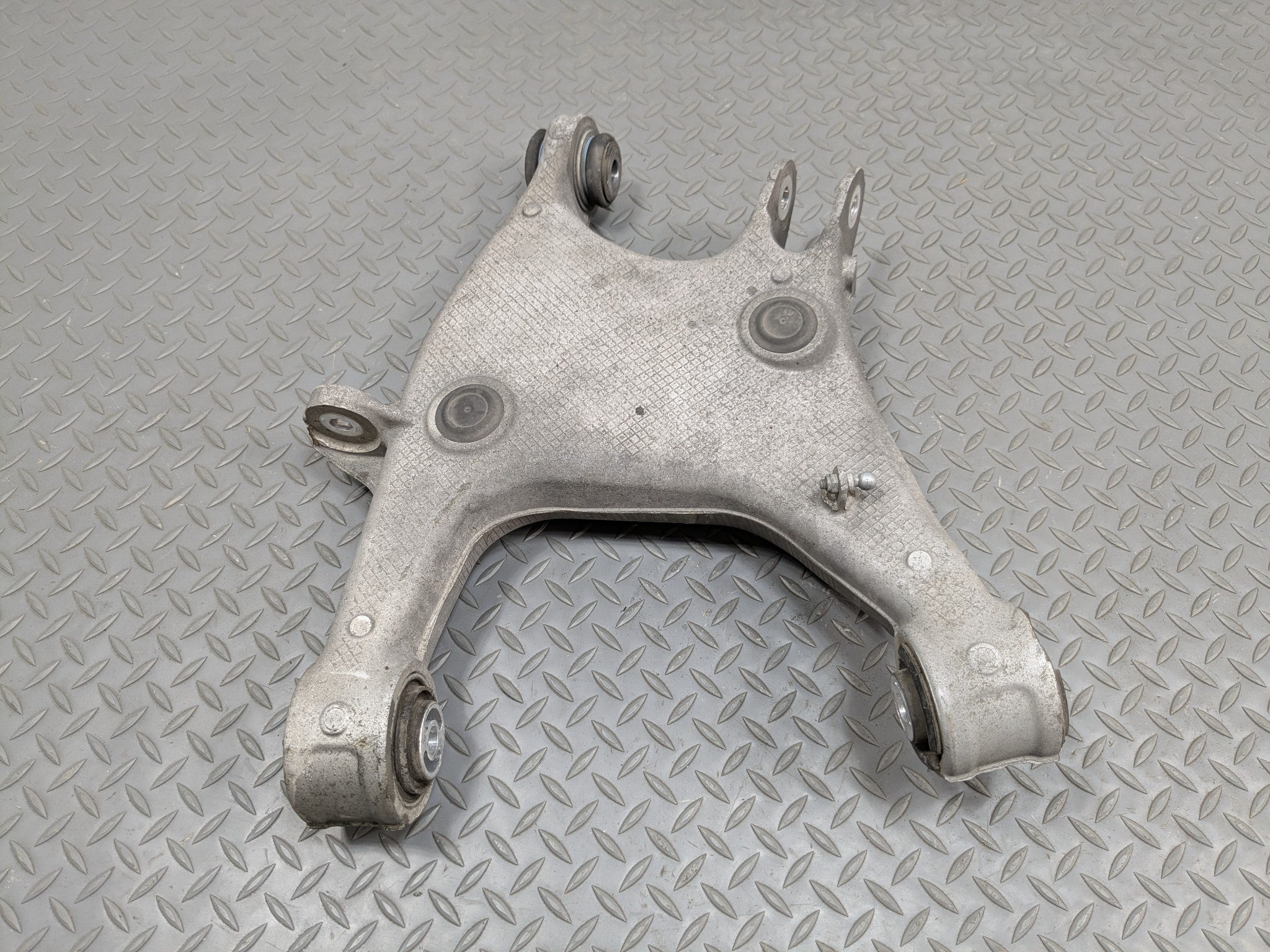 2014 - 2016 BMW 528I OEM LOWER CONTROL ARM REAR LEFT DRIVER SIDE