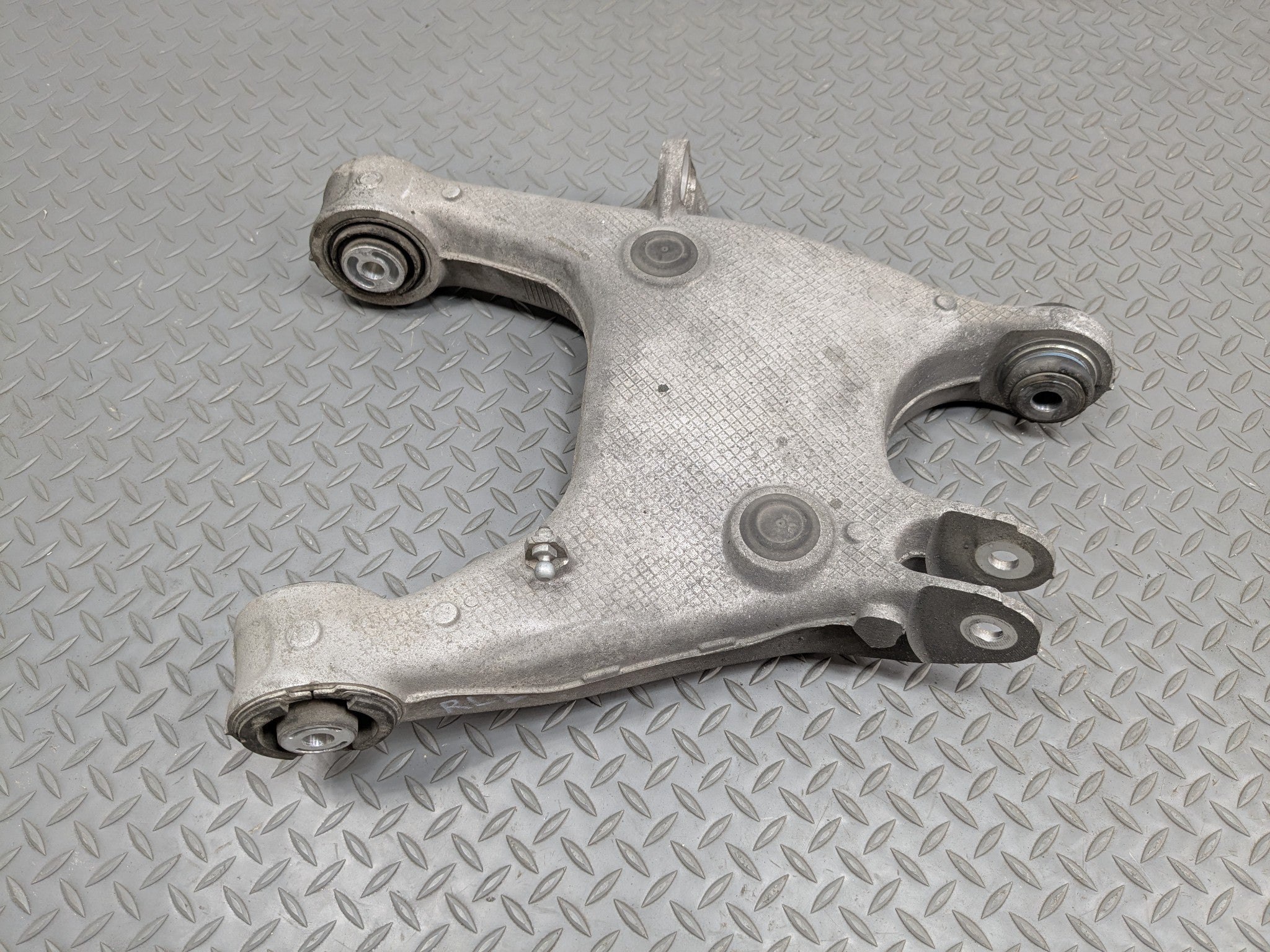 2014 - 2016 BMW 528I OEM LOWER CONTROL ARM REAR LEFT DRIVER SIDE
