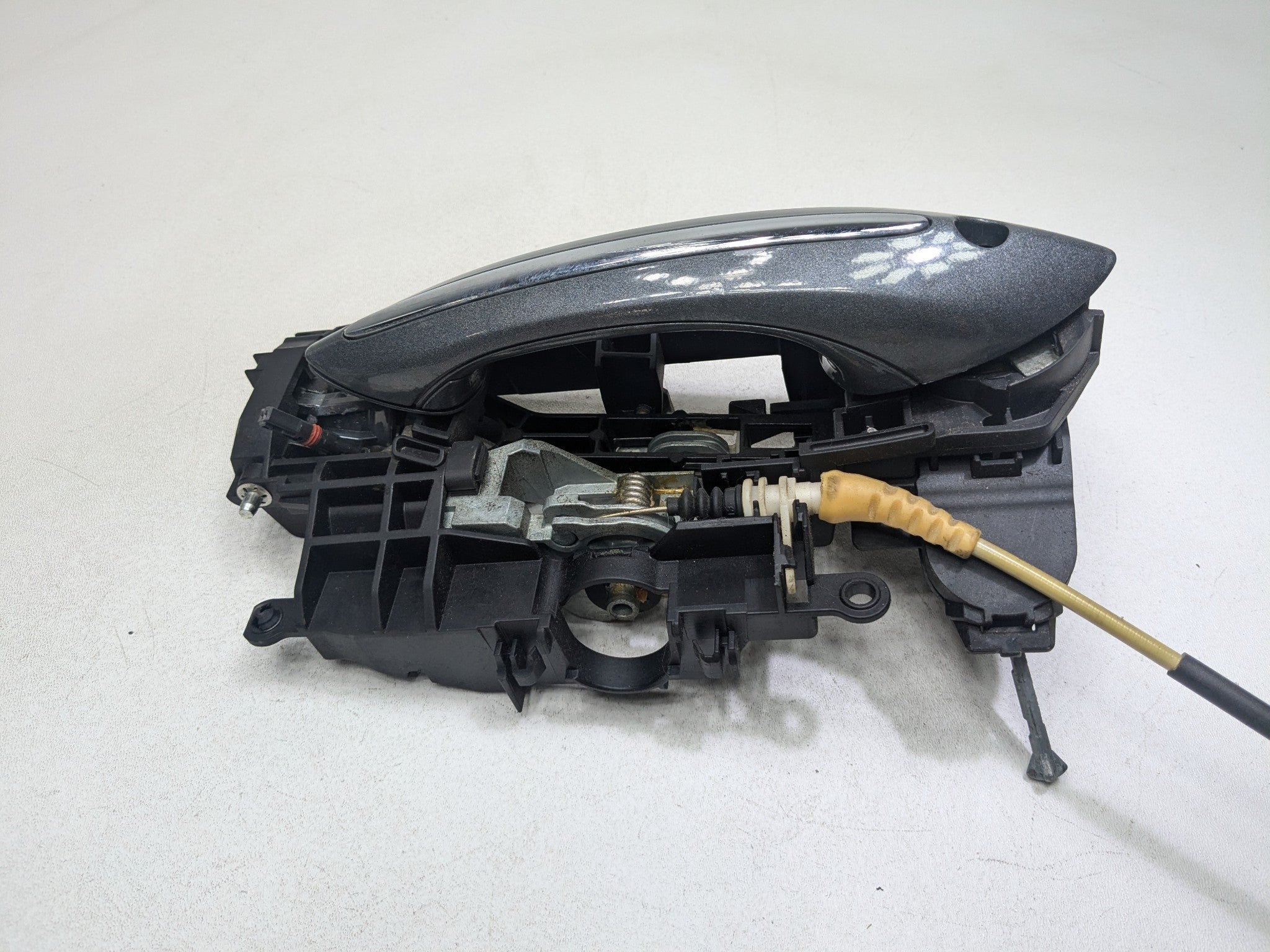 2014 - 2016 BMW 528I OEM EXTERIOR DOOR HANDLE FRONT LEFT DRIVER SIDE