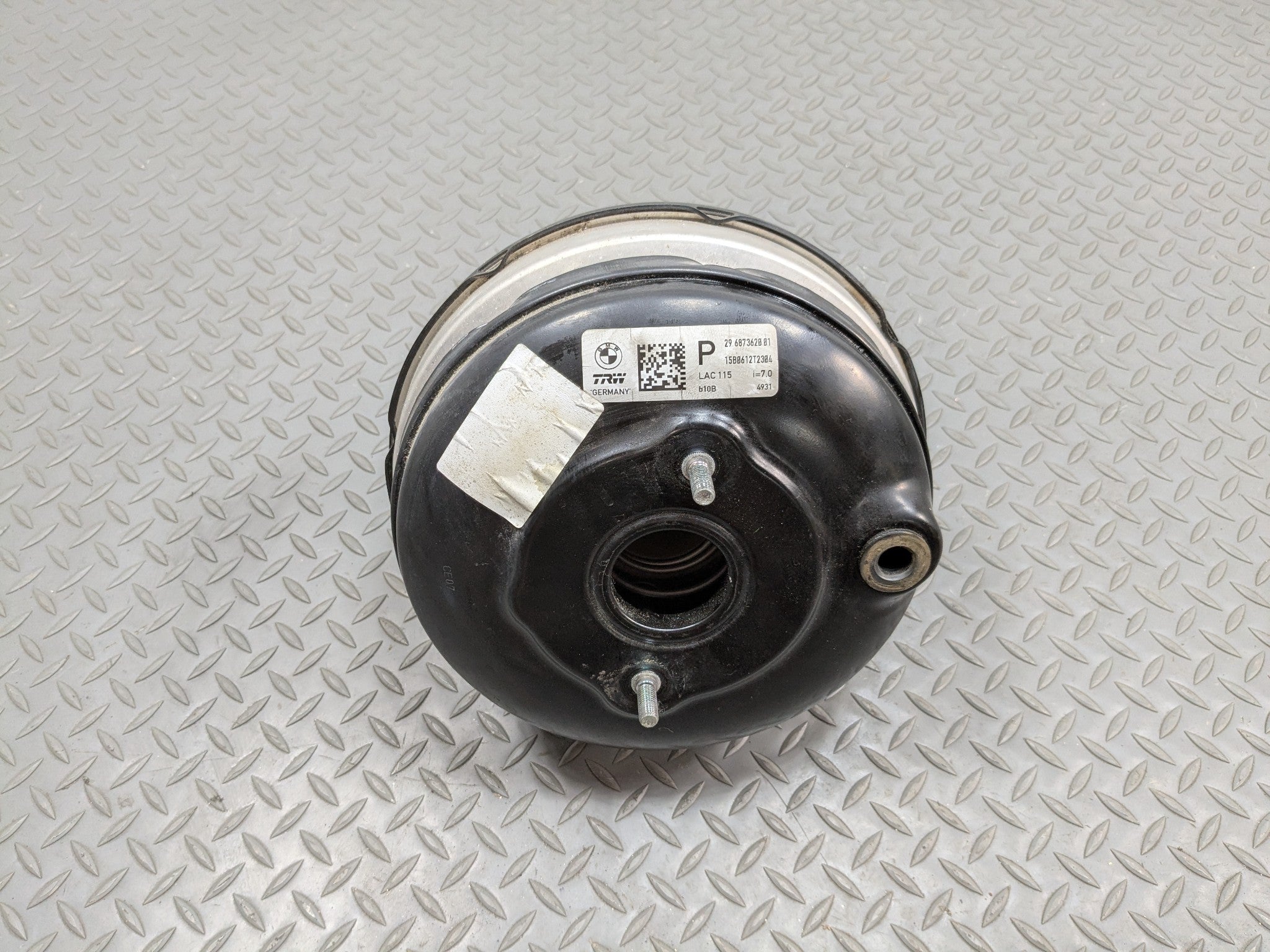 2014 - 2016 BMW 528I OEM POWER BRAKE BOOSTER ASSEMBLY WITHOUT MASTER CYLINDER