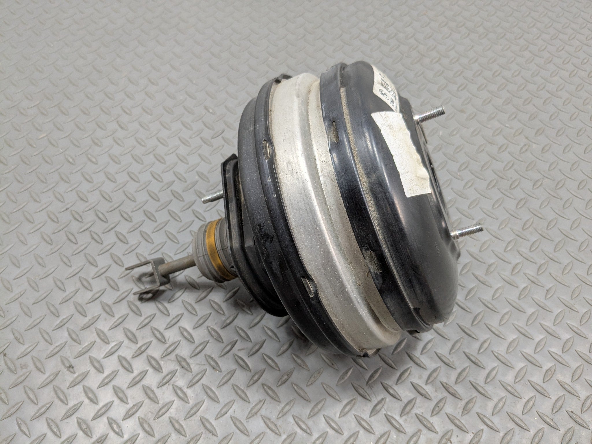 2014 - 2016 BMW 528I OEM POWER BRAKE BOOSTER ASSEMBLY WITHOUT MASTER CYLINDER
