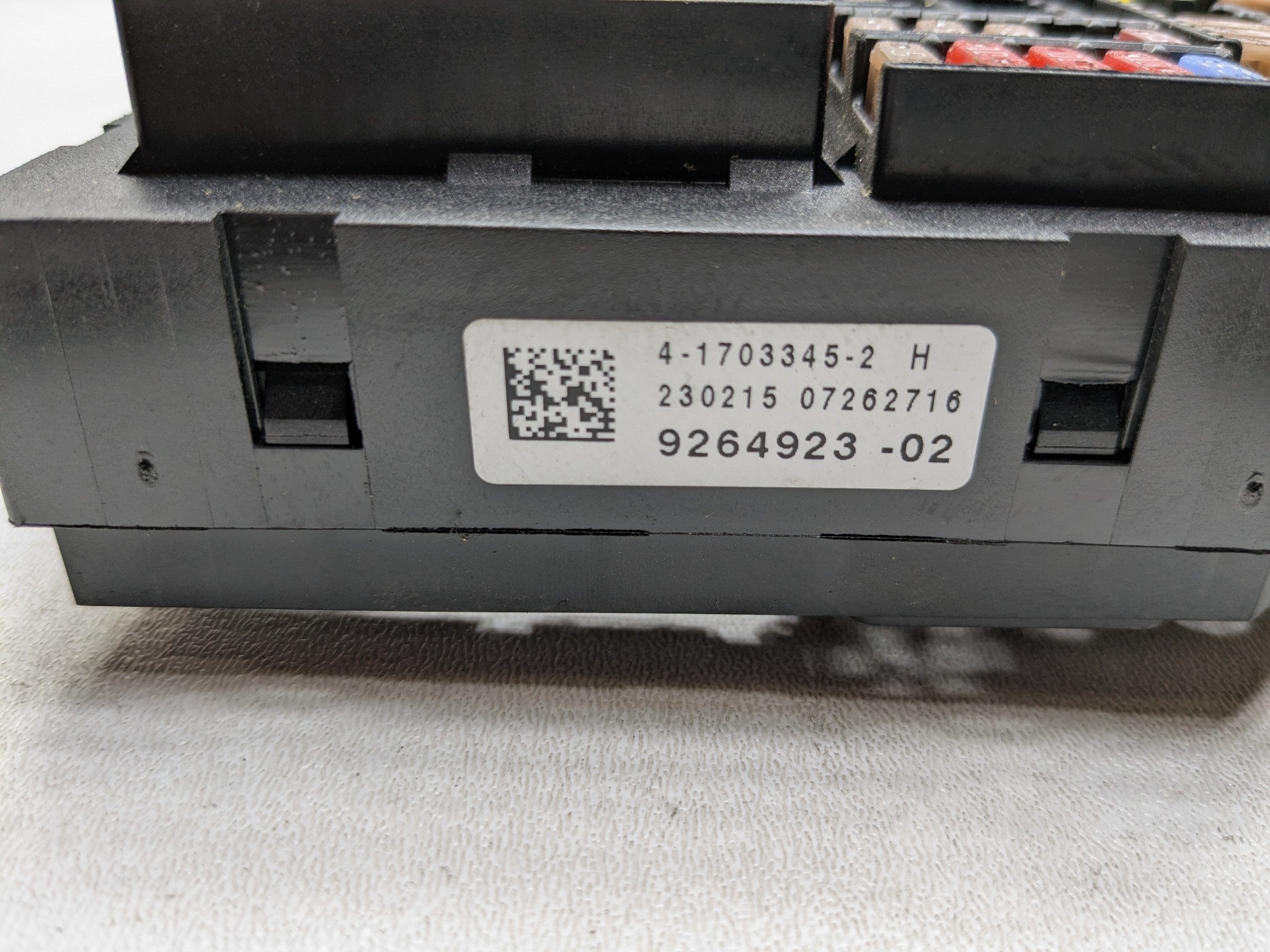 2014 - 2016 BMW 528I OEM CABIN FUSE RELAY JUNCTION BOX MODULE UNIT REAR TRUNK