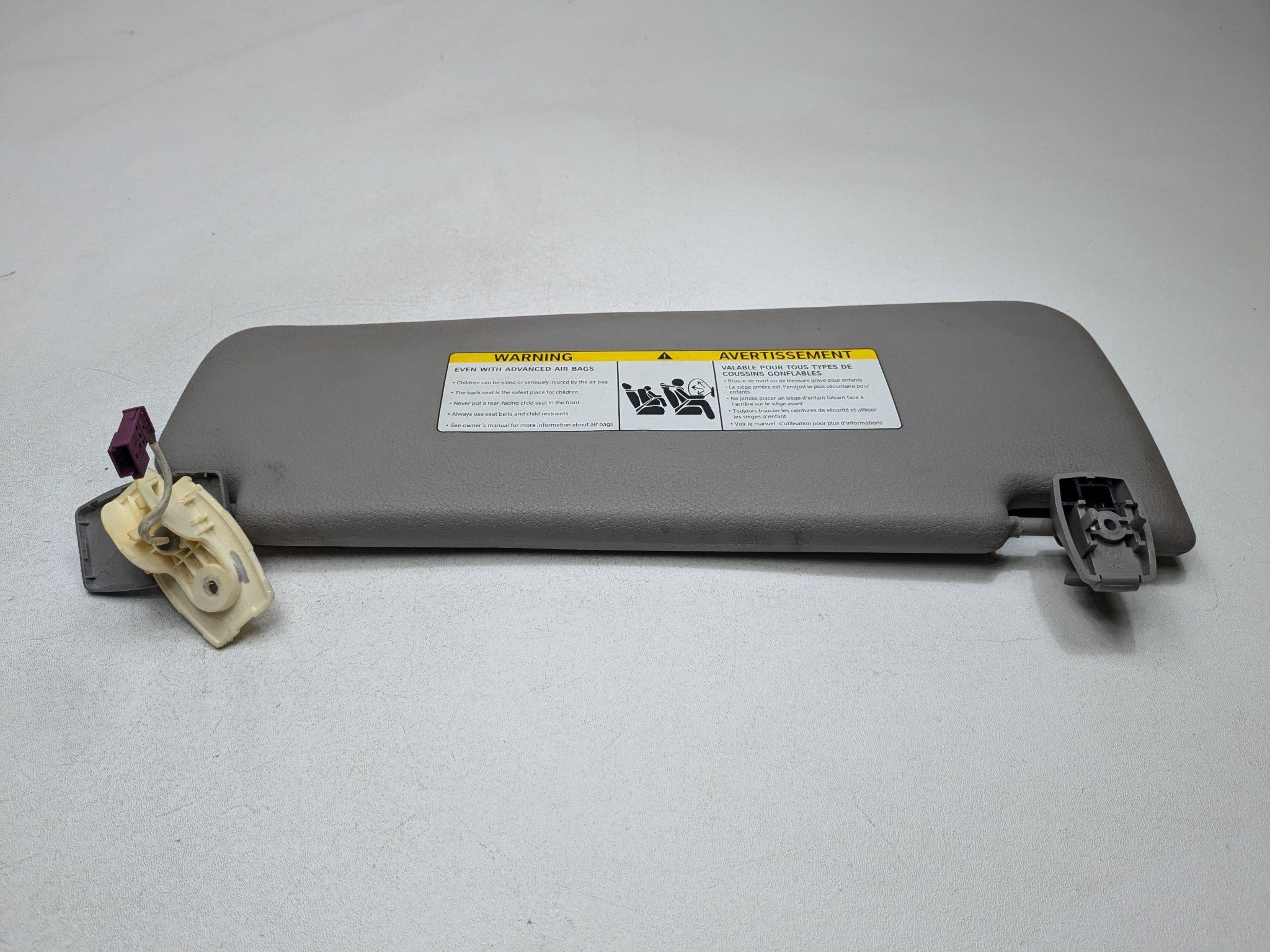 2014 - 2016 BMW 528I OEM INTERIOR SUN VISOR FRONT LEFT DRIVER SIDE