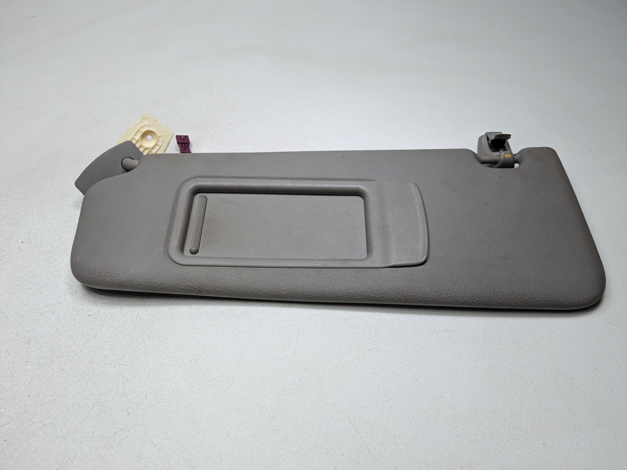2014 - 2016 BMW 528I OEM INTERIOR SUN VISOR FRONT LEFT DRIVER SIDE