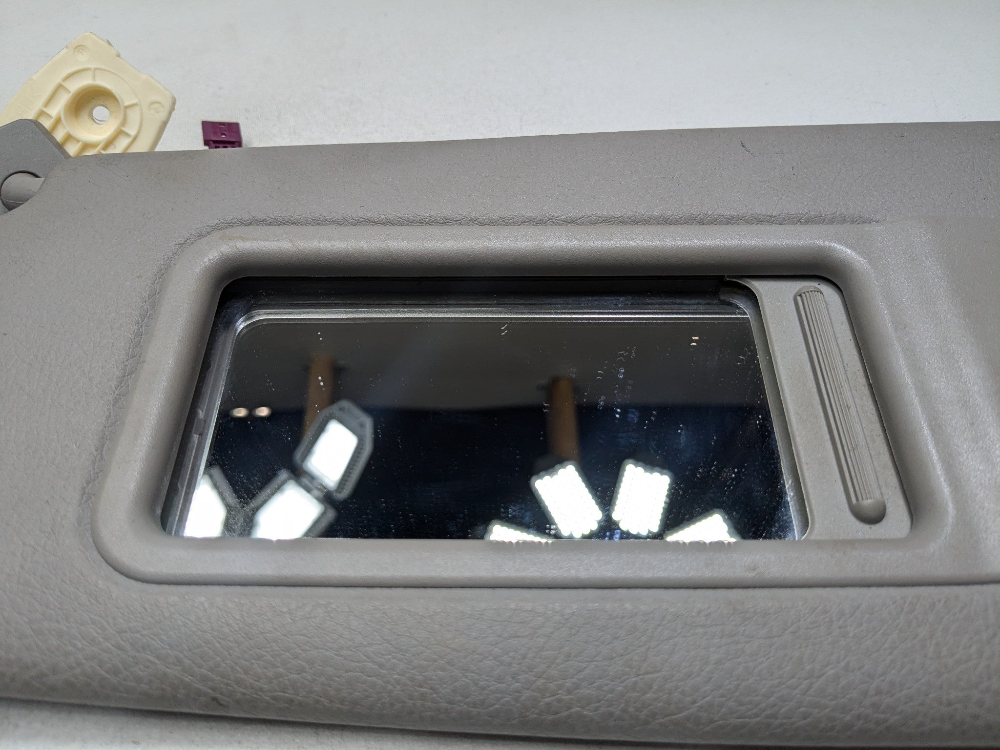 2014 - 2016 BMW 528I OEM INTERIOR SUN VISOR FRONT LEFT DRIVER SIDE