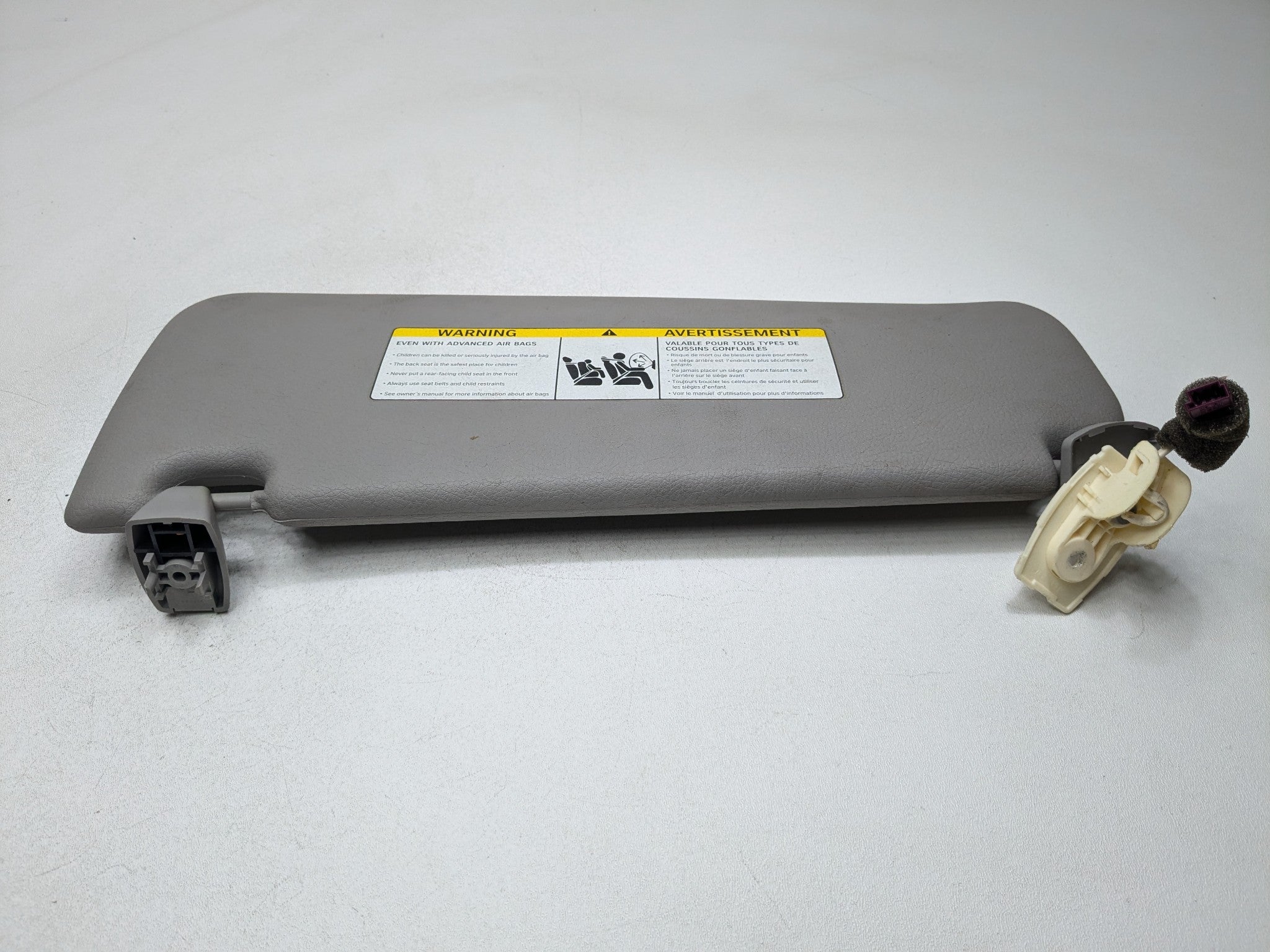 2014 - 2016 BMW 528I OEM INTERIOR SUN VISOR FRONT RIGHT PAASSENGER SIDE