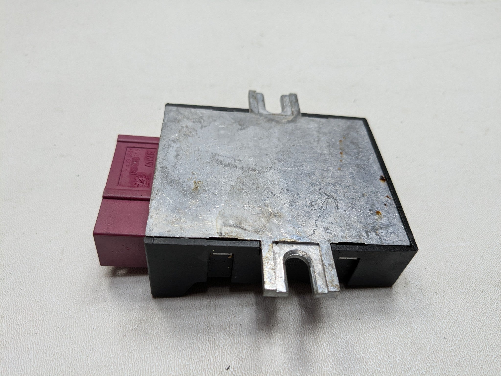2014 - 2016 BMW 528I OEM FUEL PUMP COMPUTER CONTROL MODULE UNIT
