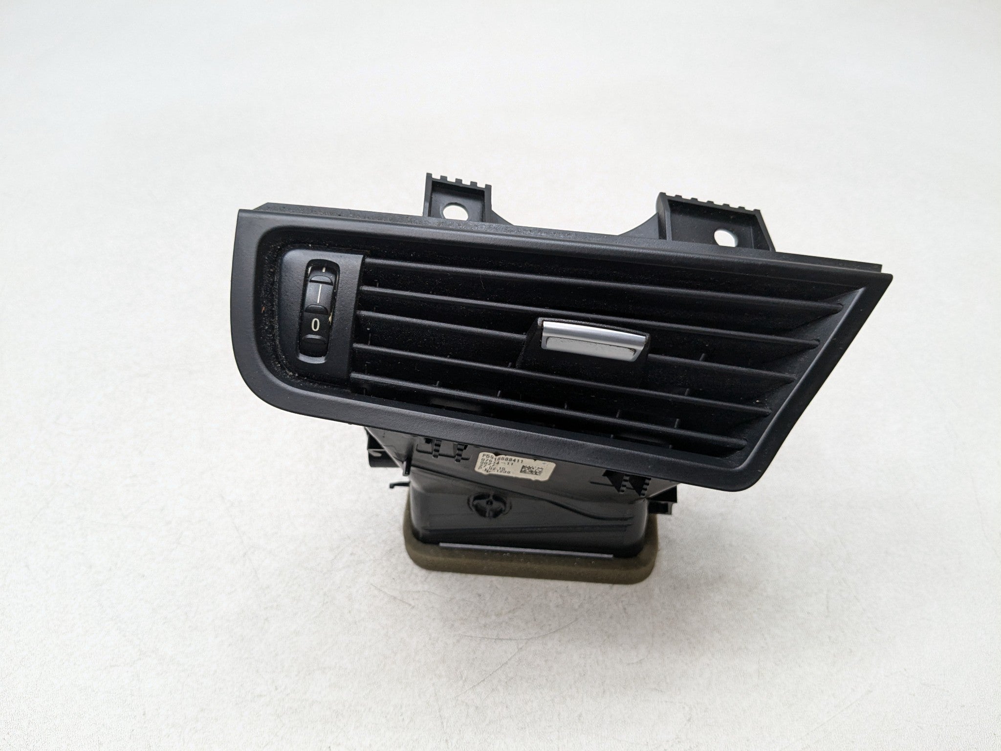 2014 - 2016 BMW 528I OEM AC HEATER AIR VENT GRILLE FRONT RIGHT PASSENGER SIDE