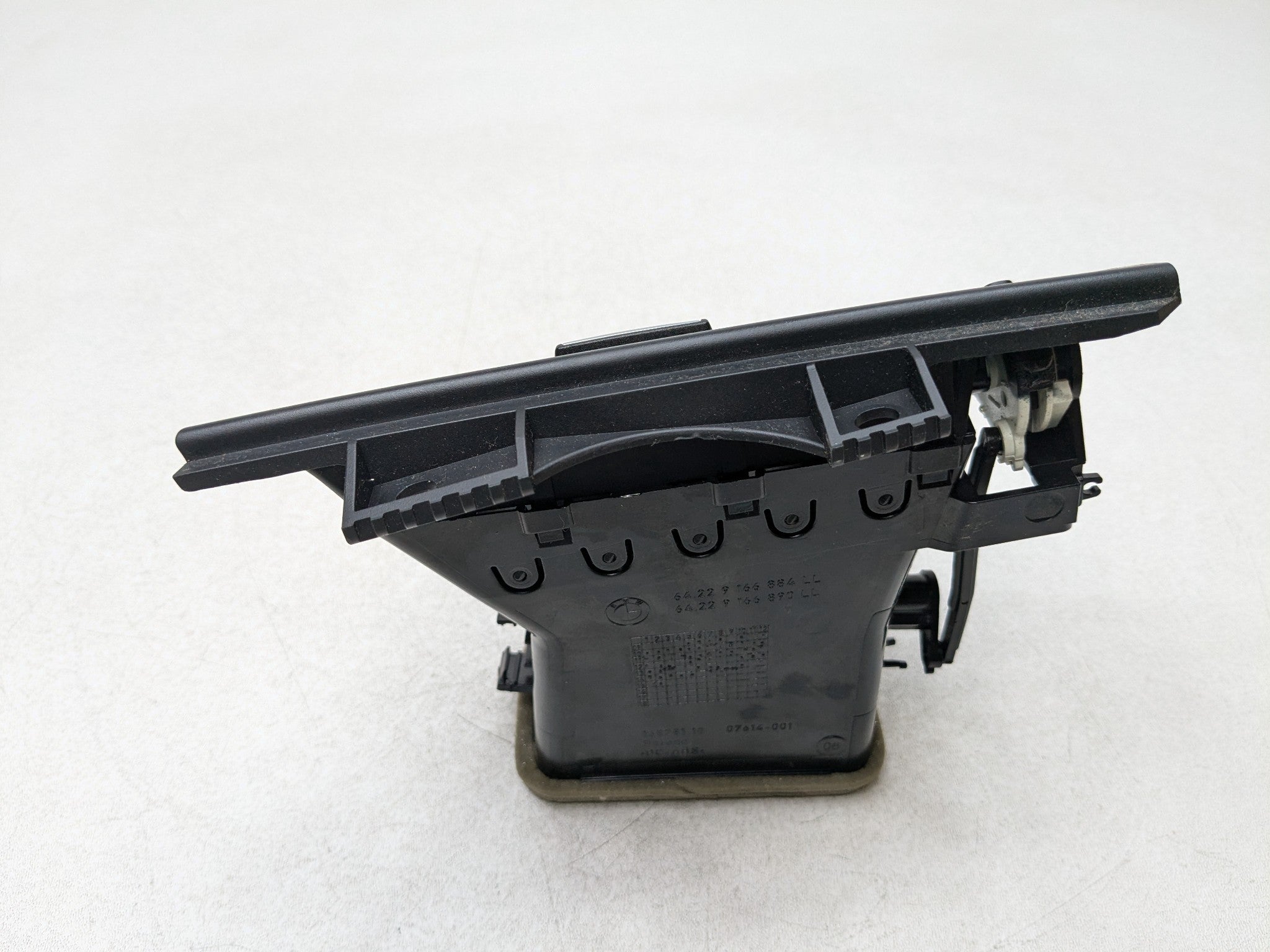 2014 - 2016 BMW 528I OEM AC HEATER AIR VENT GRILLE FRONT RIGHT PASSENGER SIDE