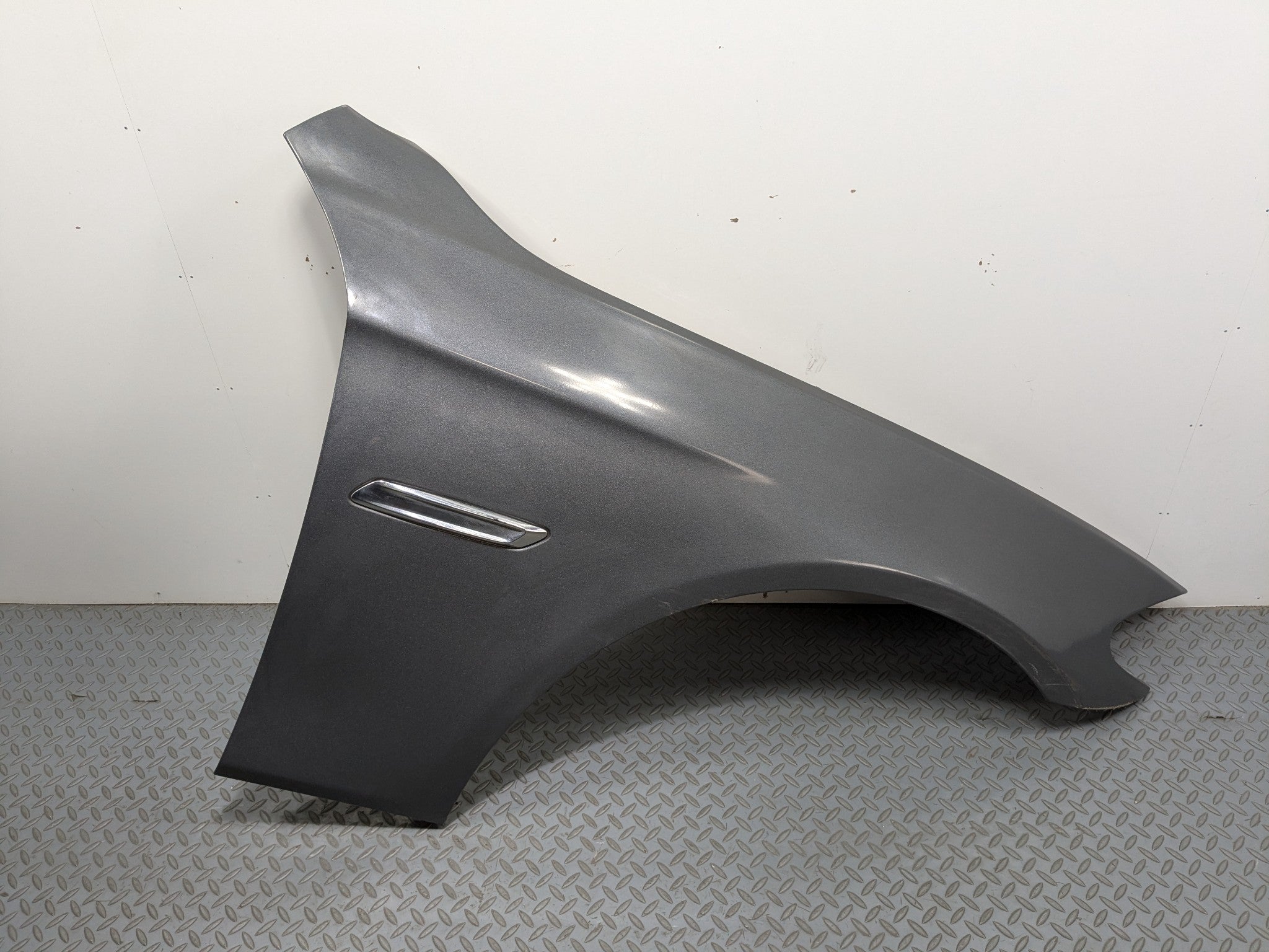 2014 - 2016 BMW 528I OEM FENDER COVER PANEL FRONT RIGHT PASSENGER SIDE